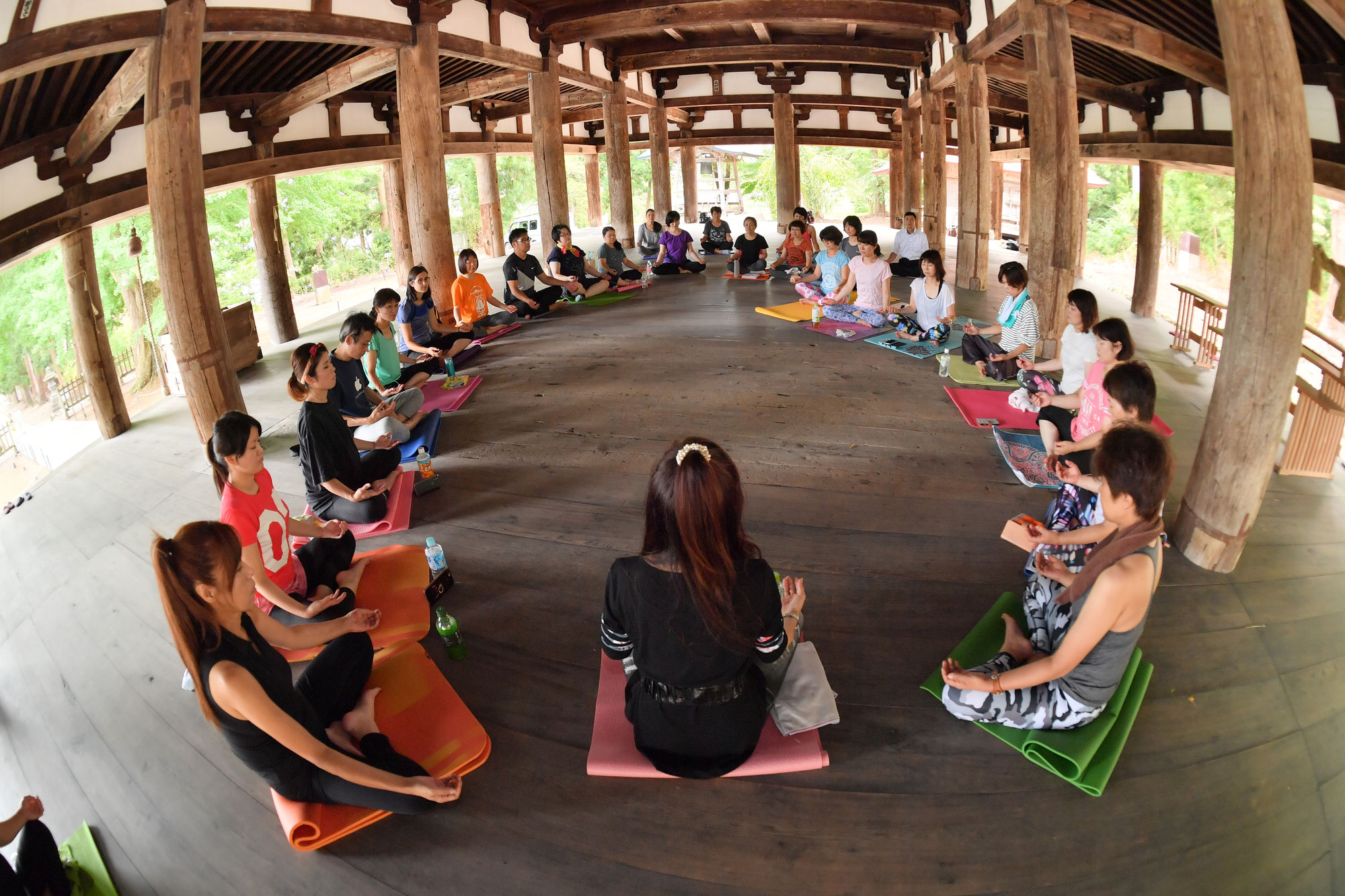 第4回　長床でYOGAと温泉ヨガ合宿　ソフィアエムートさんをお迎えして　