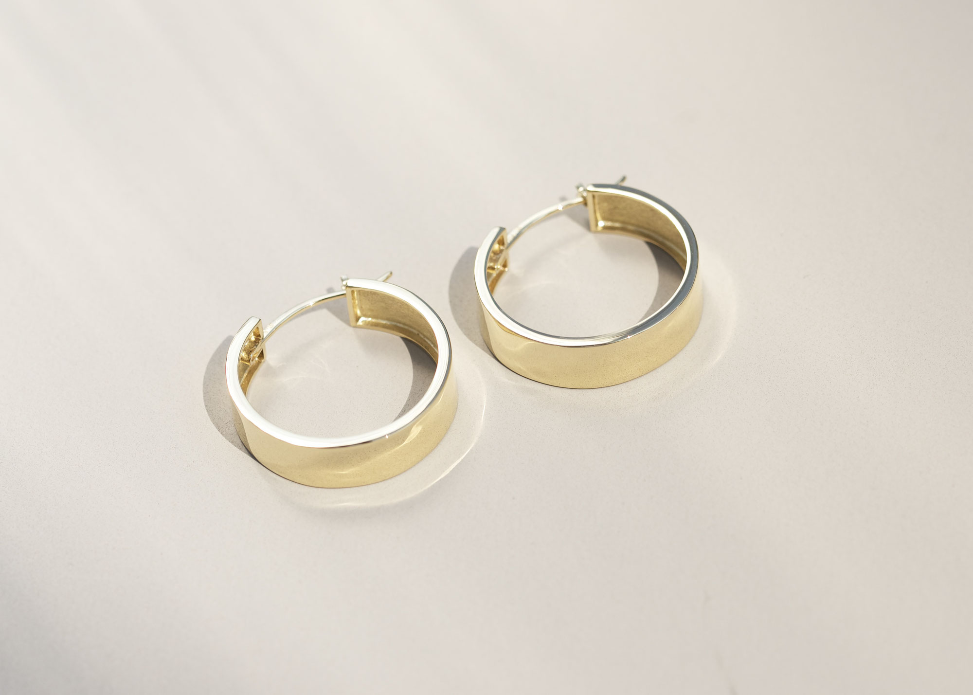 K18イエローゴールドの幅広オーダーピアス！！