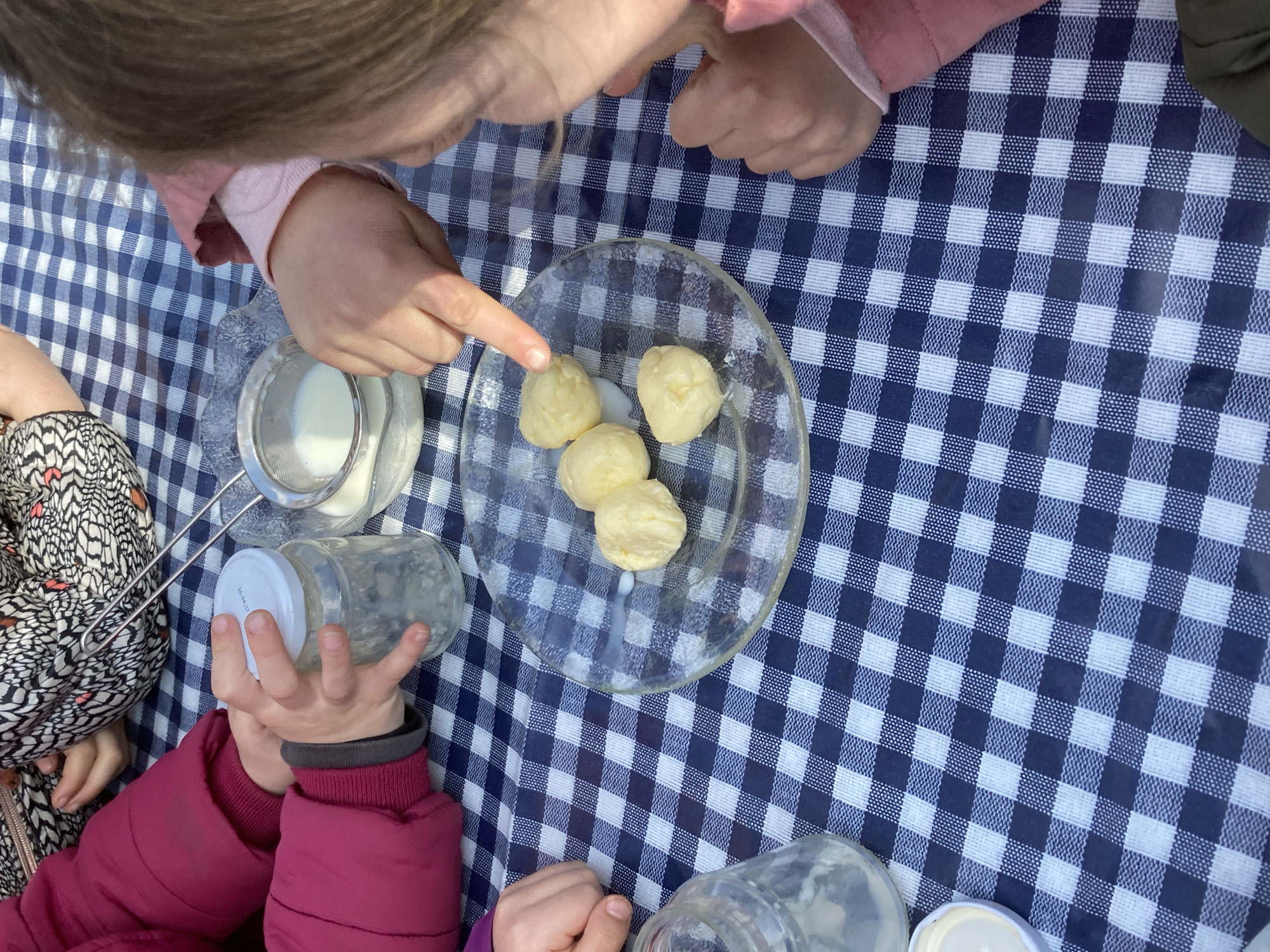 Gras, Kuh, Bauer, Milch und dann?