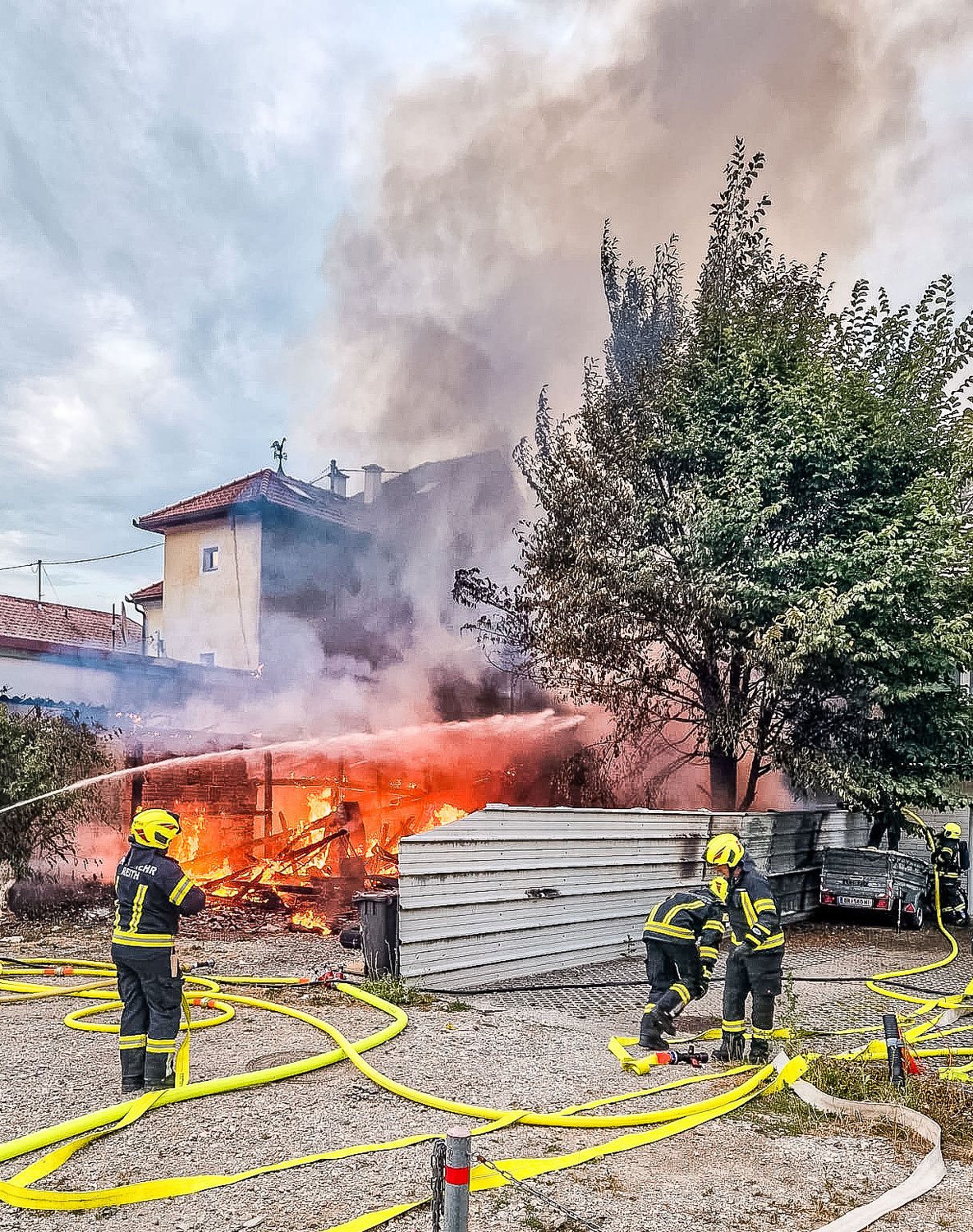 Großbrand Alarmstufe 2 In Uttendorf