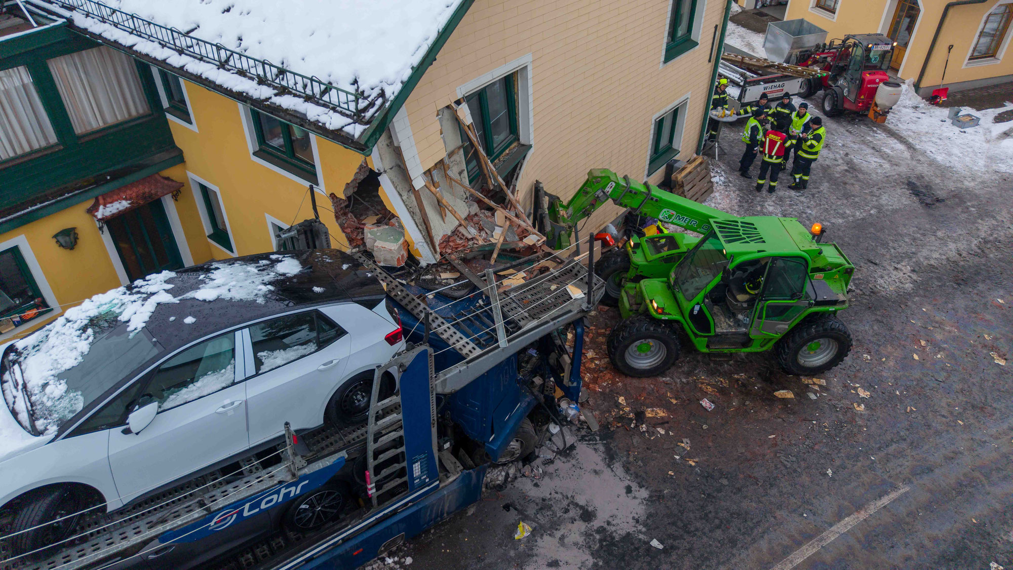 29.01.2026 LKW kracht in Wohnhaus