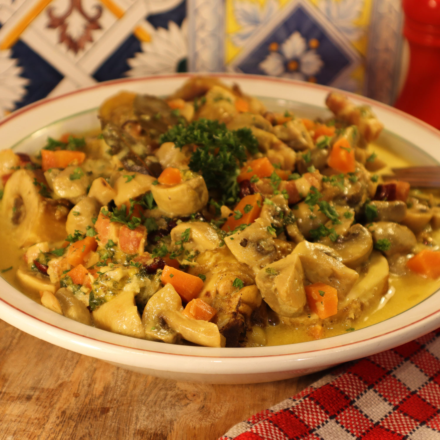 Mon POULET AUX CHAMPIGNONS - Sauce fromagère. Un plat vraiment réconfortant !