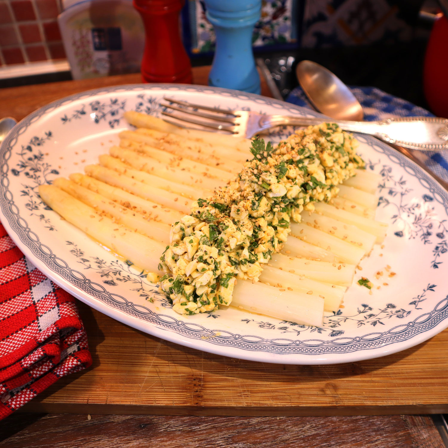 ASPERGES A LA FLAMANDE - Le Printemps enfin dans l'assiette !