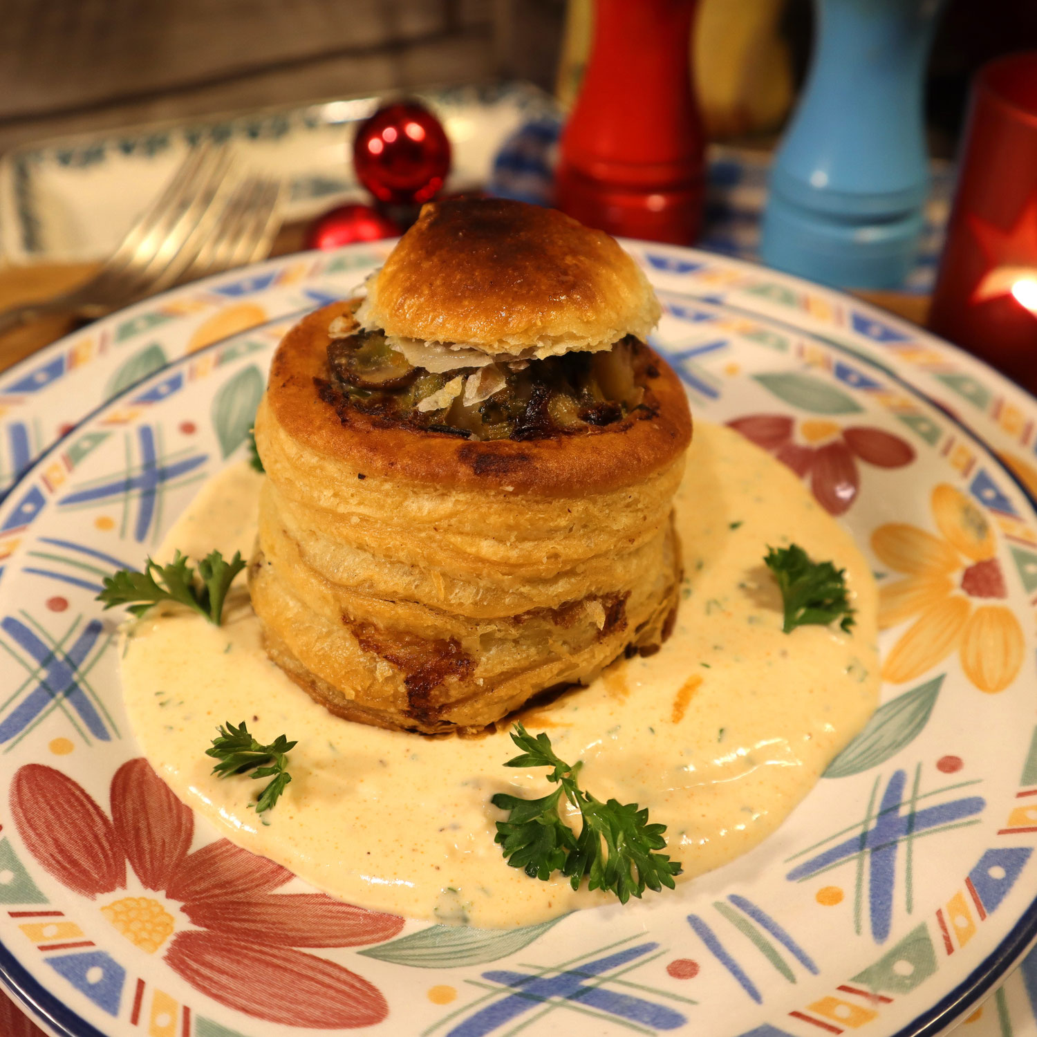 FEUILLETÉ DE SAINT-JACQUES A LA NORMANDE - Succulent !