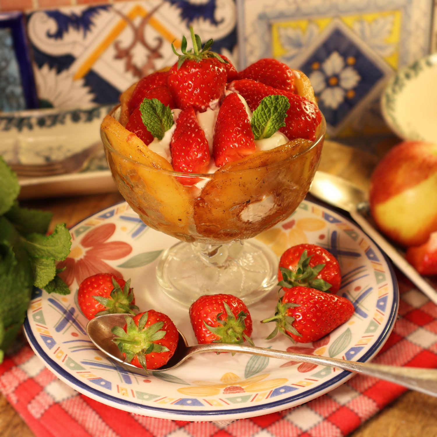 Ma COUPE DE FRAISES A LA NORMANDE et sa crème Chantilly maison