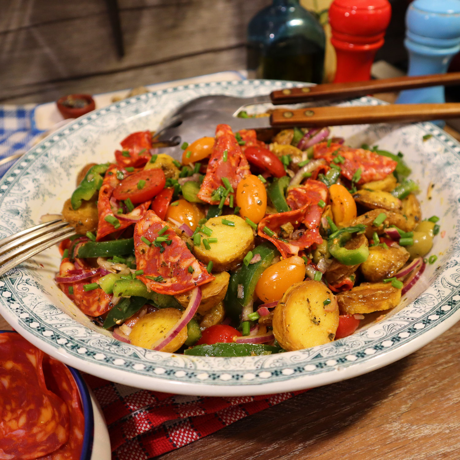 SALADE ANDALOUSE AU CHORIZO - C'est l'été ! sur Gourmandises TV