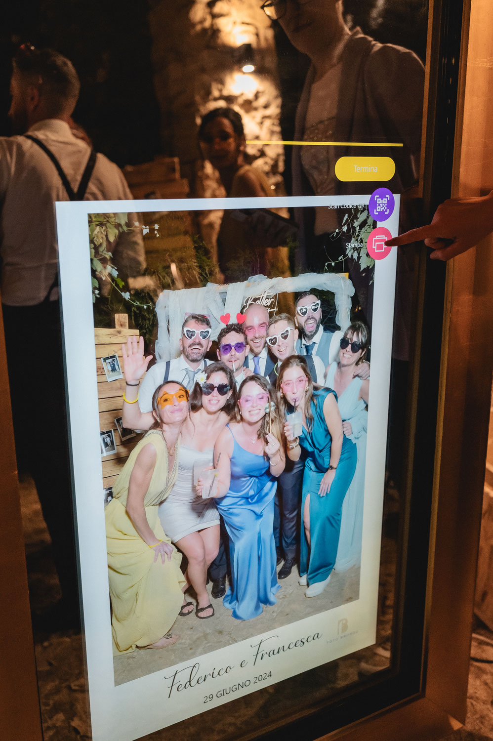 5 motivi per scegliere il Selfie Mirror Foto Brundu per il tuo matrimonio