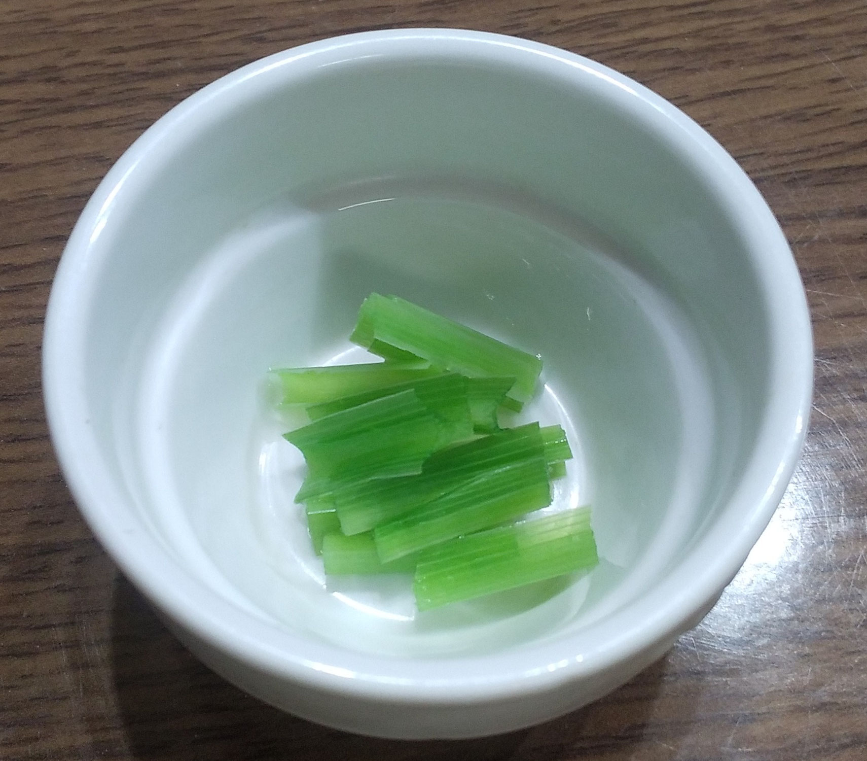 雑草試食実験その２（ギボウシ・ウルイ）