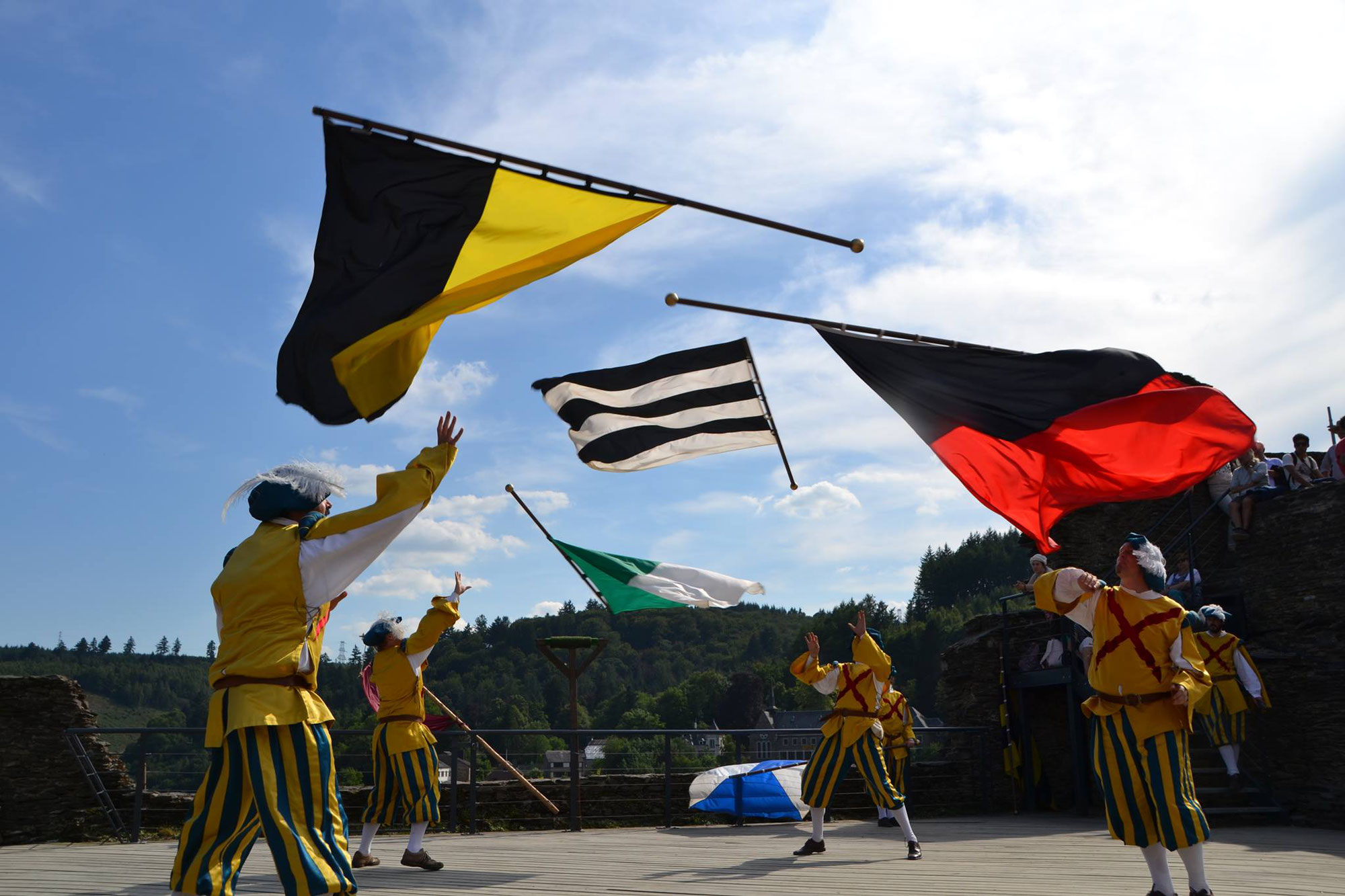 Résultat de recherche d'images pour "championnat du monde de lancer de drapeaux photos"