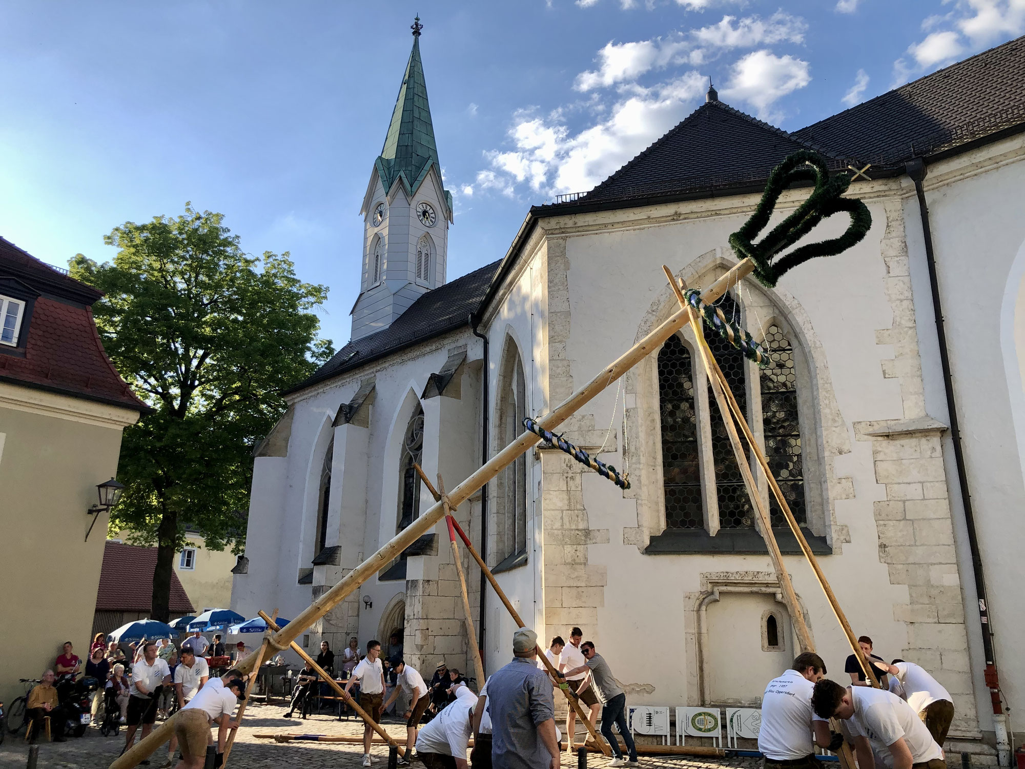 Wir pflegen sie gerne: die Maibaum-Tradition