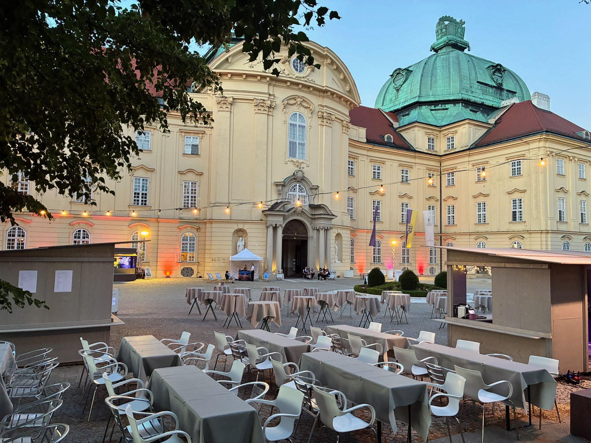 Operngenuss für alle Sinne: BRoK bittet zu Tisch bei der Oper Klosterneuburg