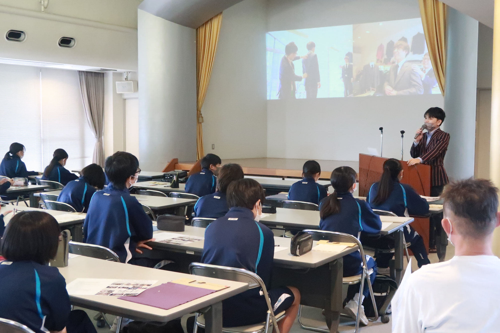 羽島市立竹鼻中学校の講演