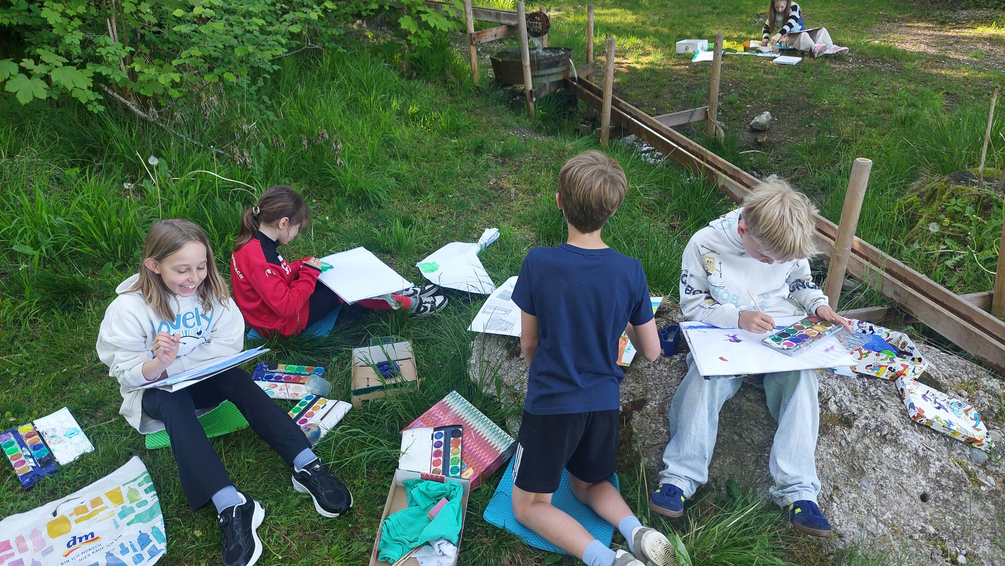 Im grünen Klassenzimmer Bilder zu Frühlingsmusik malen