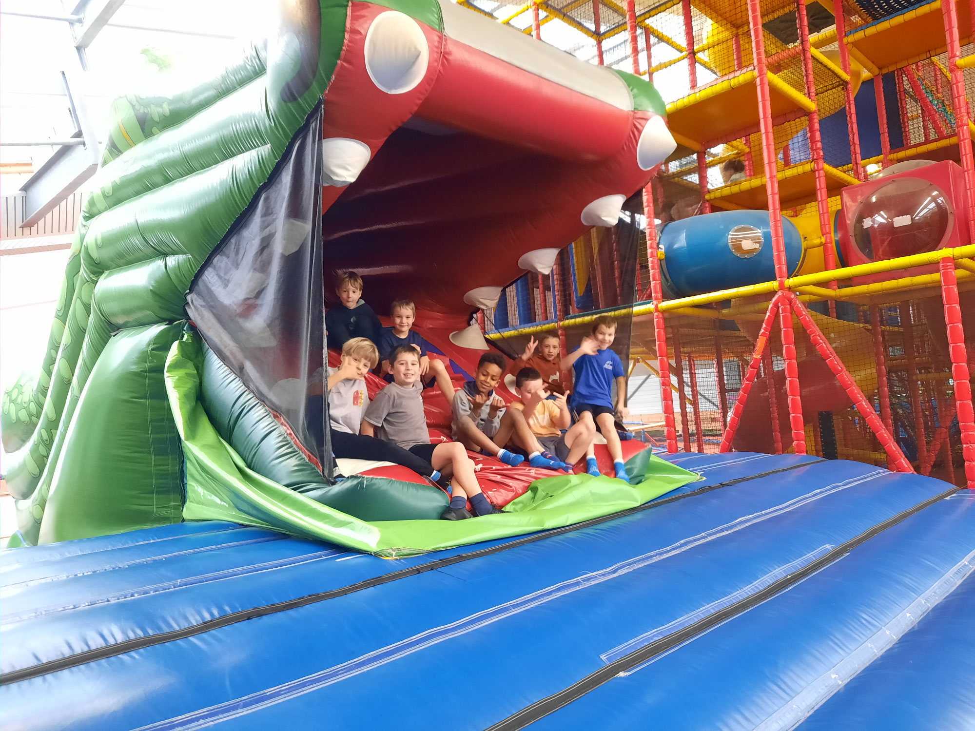 Patenklassenausflug in die Spielarena