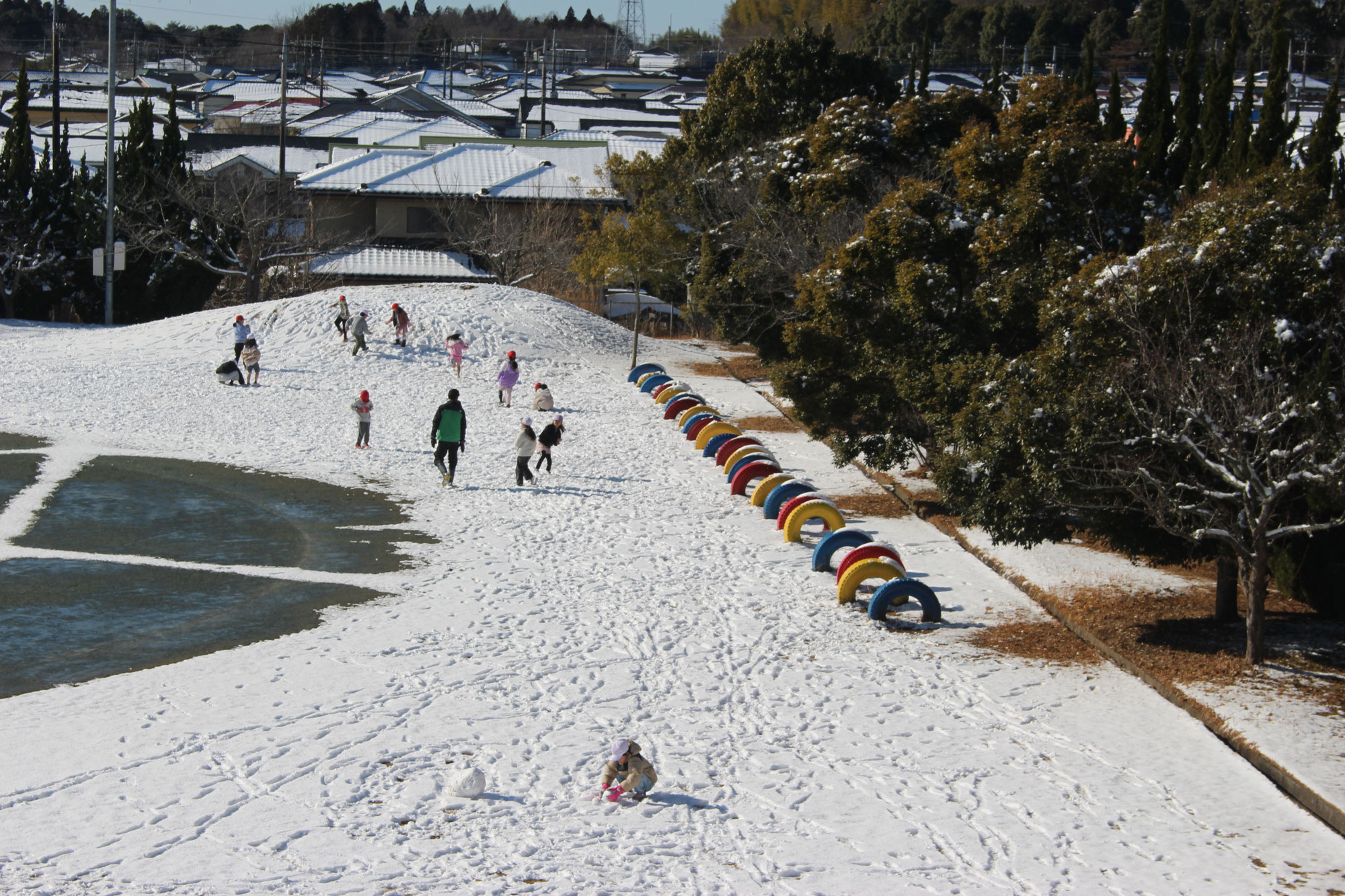 雪遊び