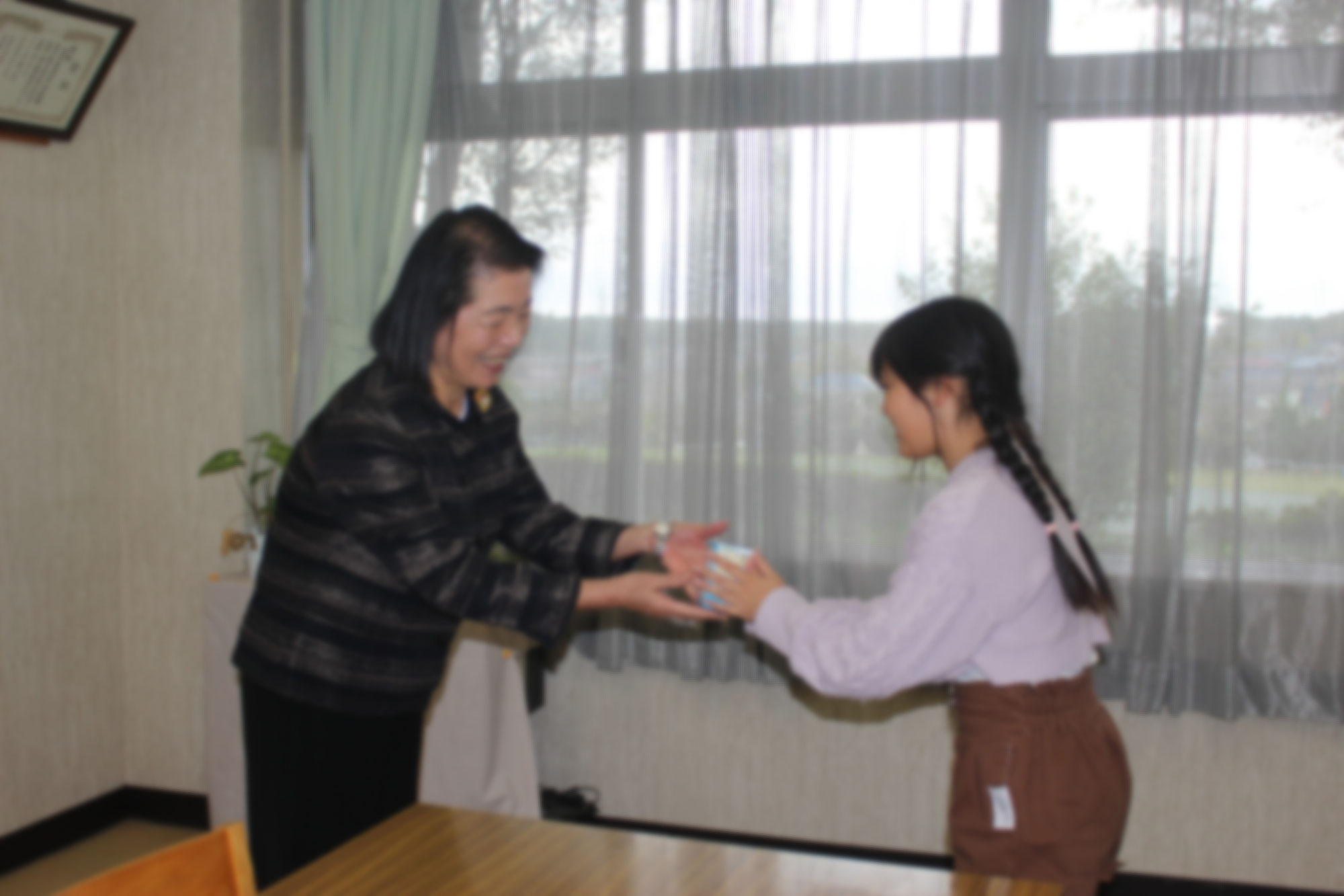 赤い羽根募金贈呈式