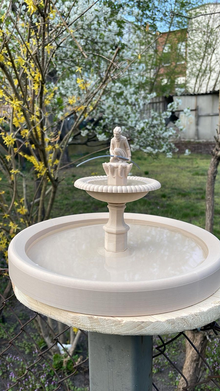 Fritze Bollmann Vogeltränke im Garten