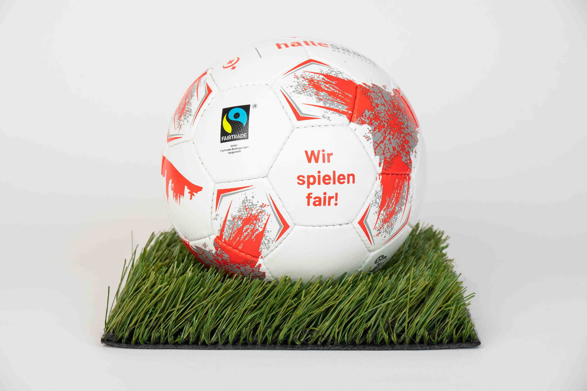Der Trend zur nachhaltigen Beschaffung in deutschen Städten: Fairtrade-Fußbälle in Halle (Saale)