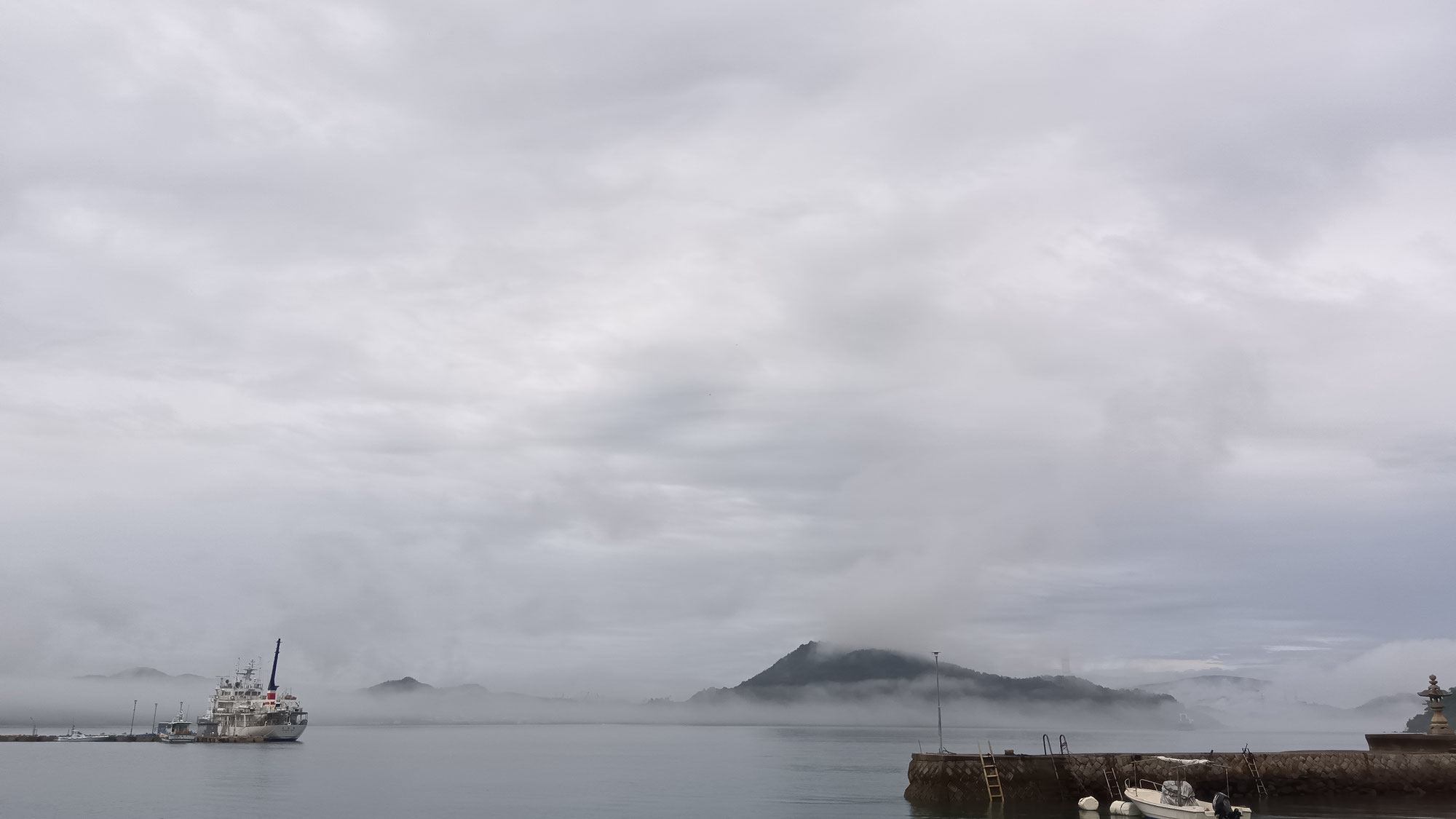 大崎上島町東野の朝霧と景色