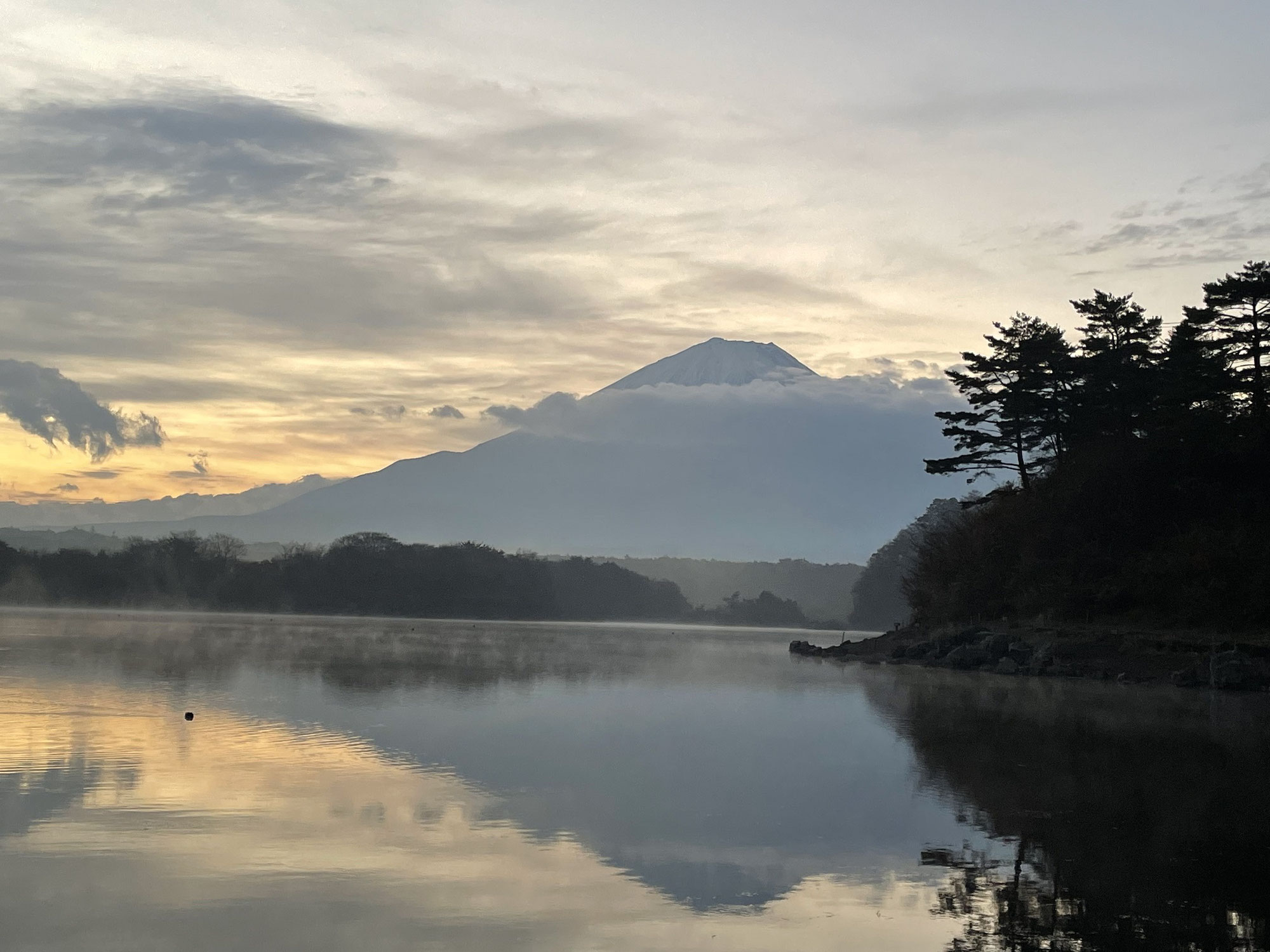 初冬に富士山の見えるキャンプ場へ行ってみた-山梨のアウトドアショップCARNOSA CAMP-