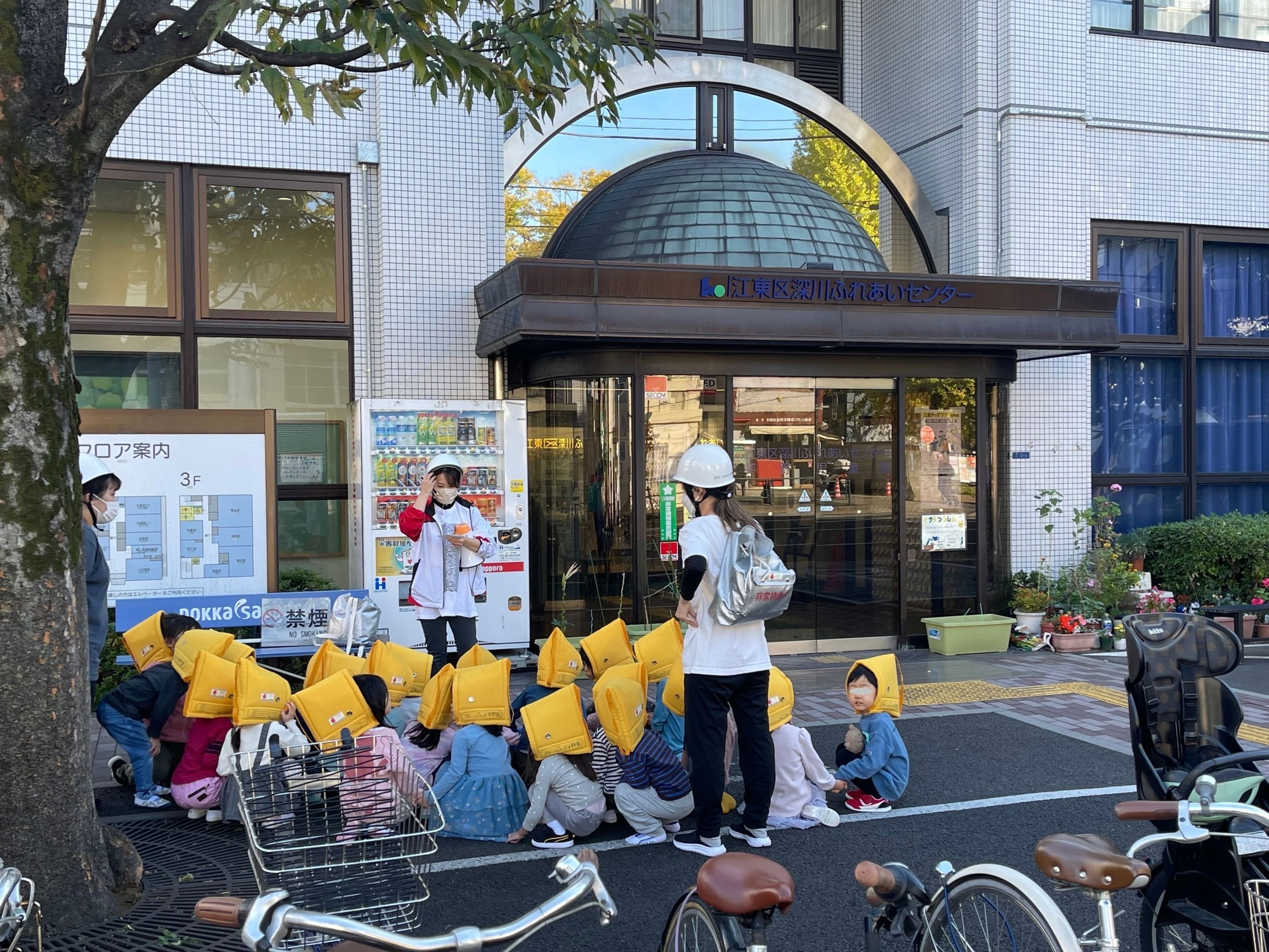 【地域協力】グローバルキッズ清澄白河園さんの避難訓練協力