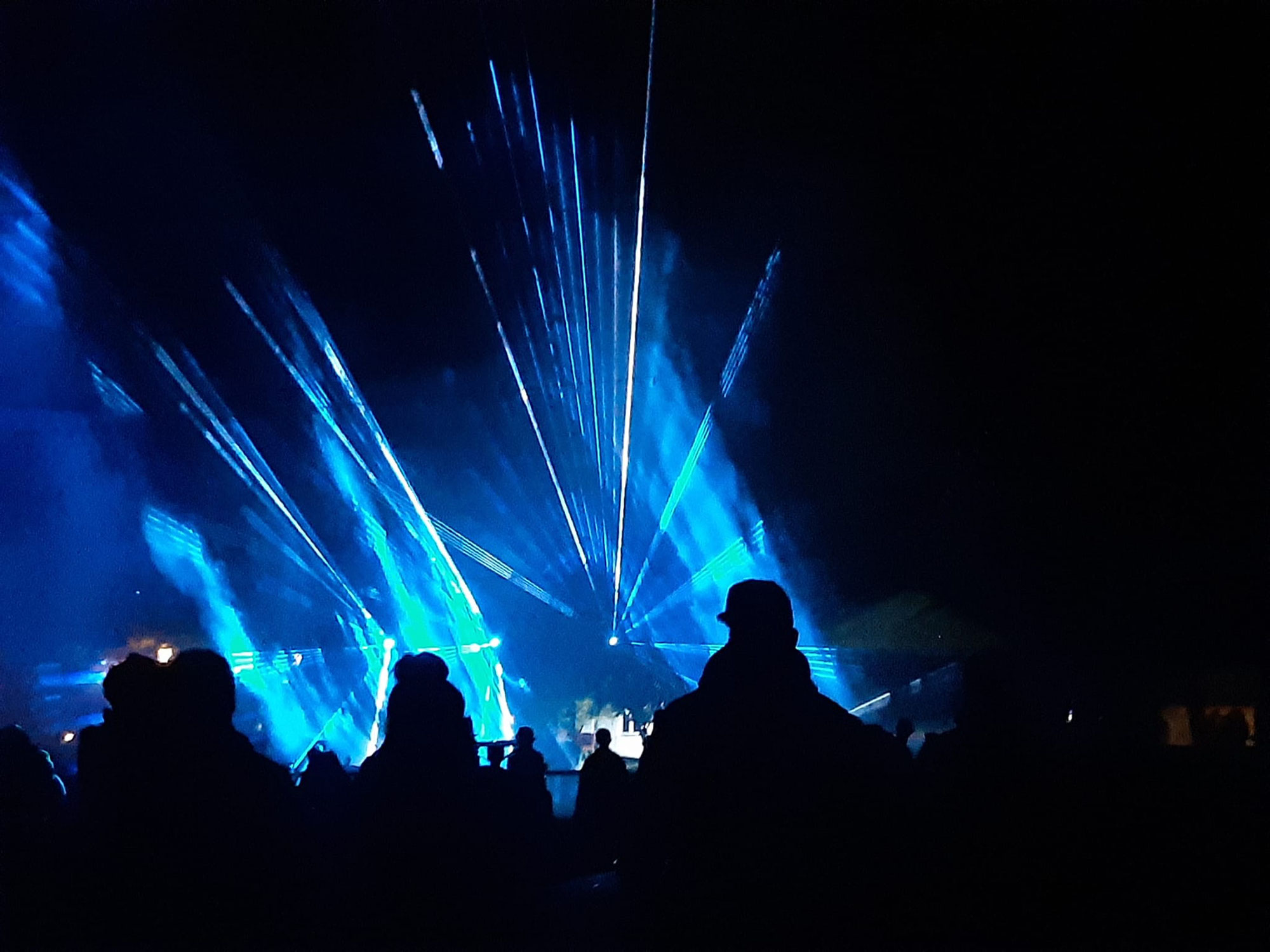 Was ist eine Lasershow