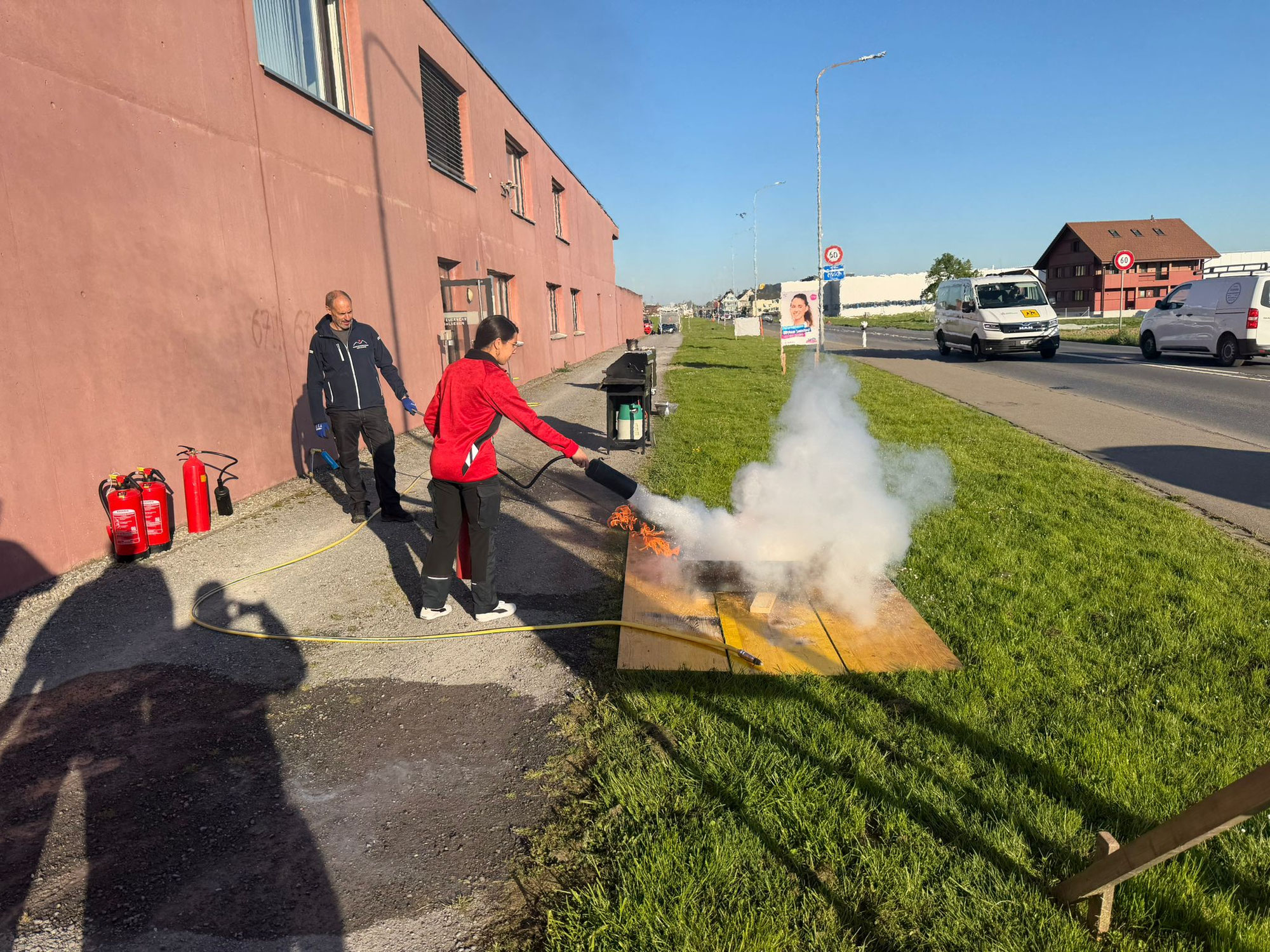 Drei Angehörige absolvieren den EFK Gruppenführer
