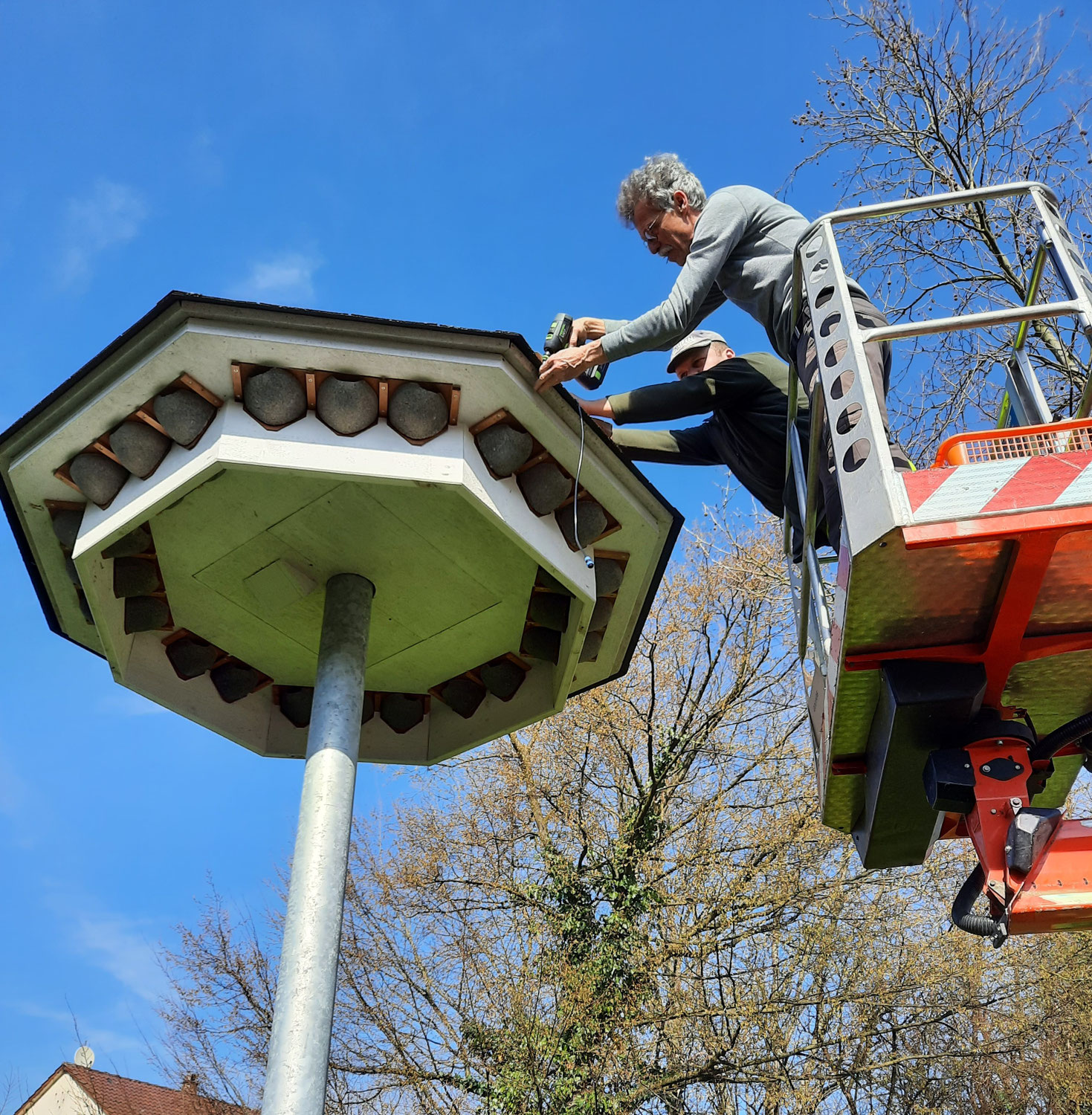 Klangattrappe am Mehlschwalbenturm in Holzhausen