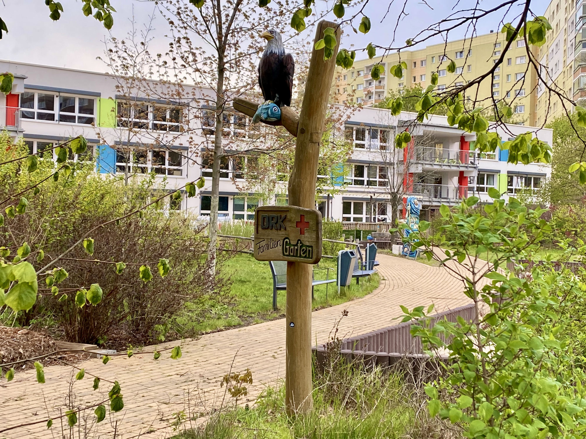 DRK öffnet das Gartentor für Familien und Nachbarn