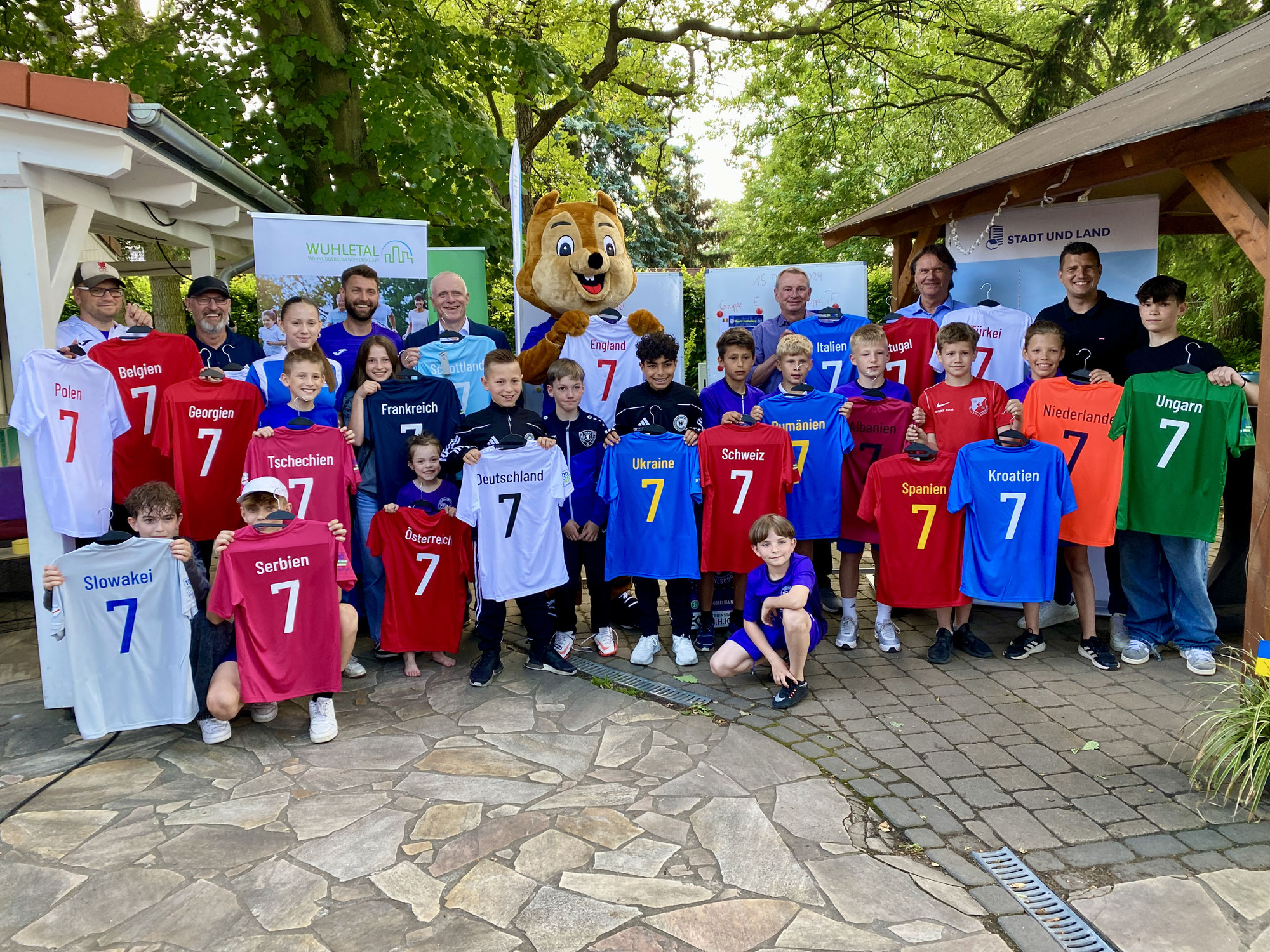 Mini-EM in Mahlsdorf: Sommermärchen garantiert