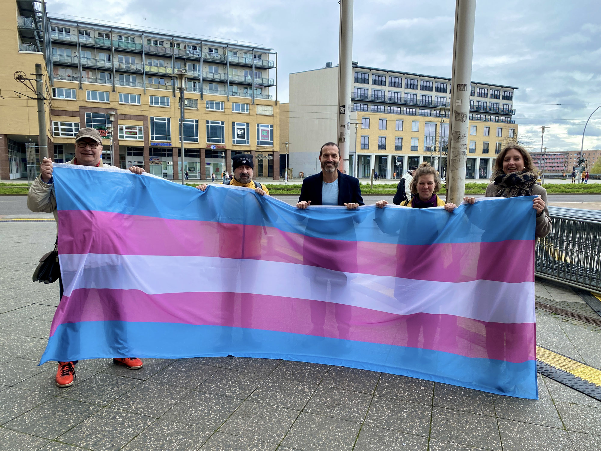 Berliner Queer-Beauftragter: „Trans sein ist kein Trend“