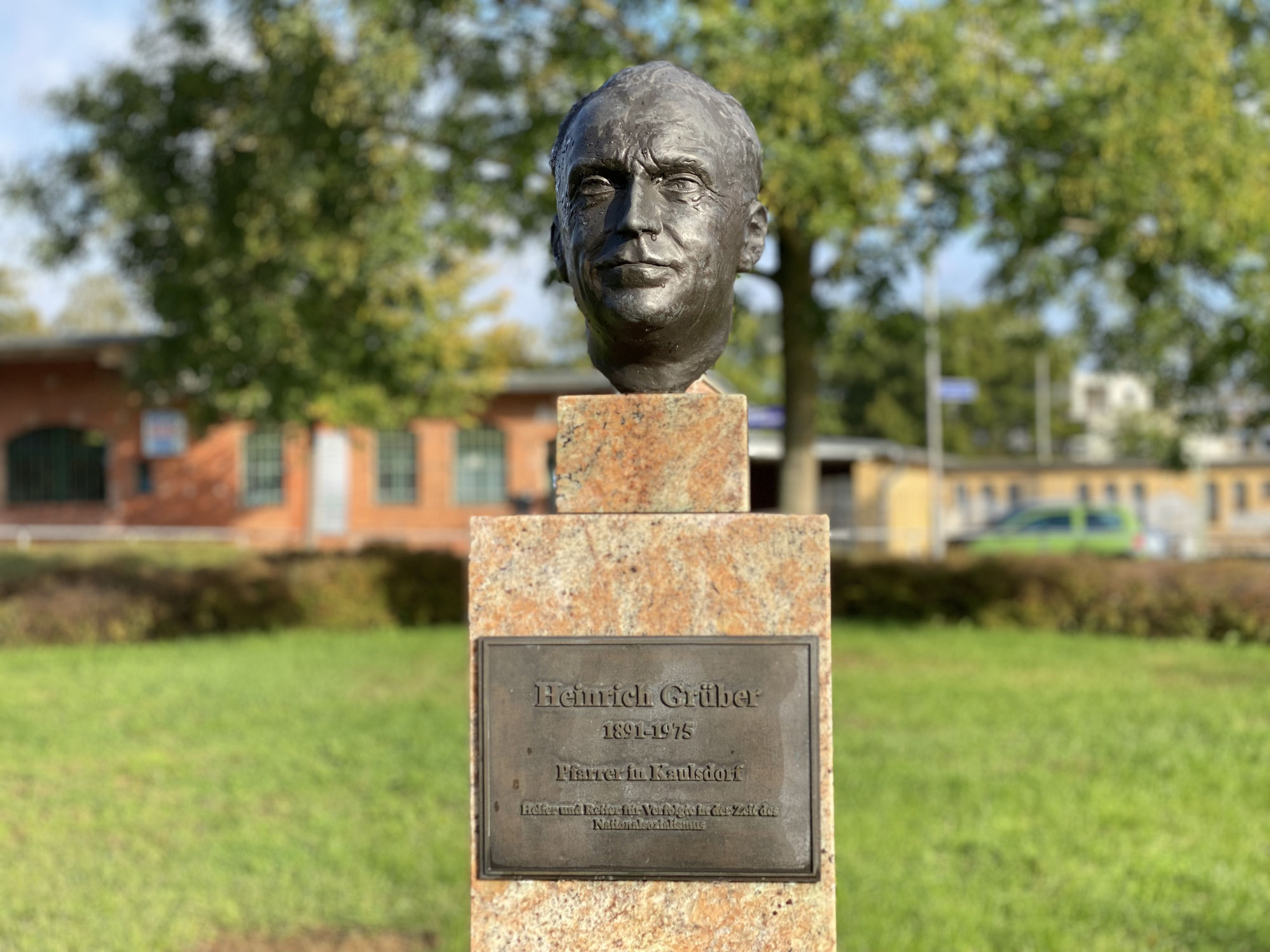 Heinrich Grübers Hilfe und Widerstand