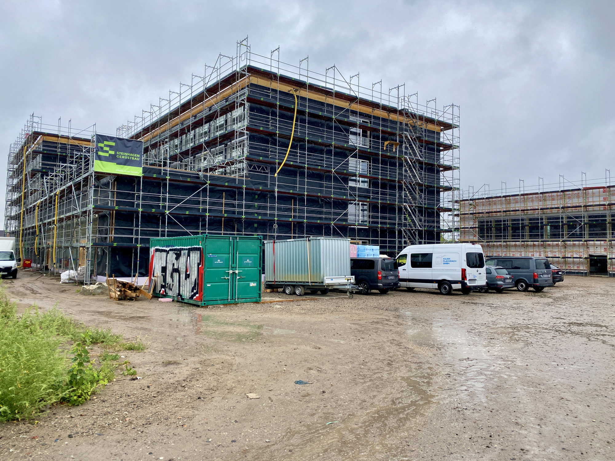 Der Rohbau für Berlins erste Holzcompartmentschule steht