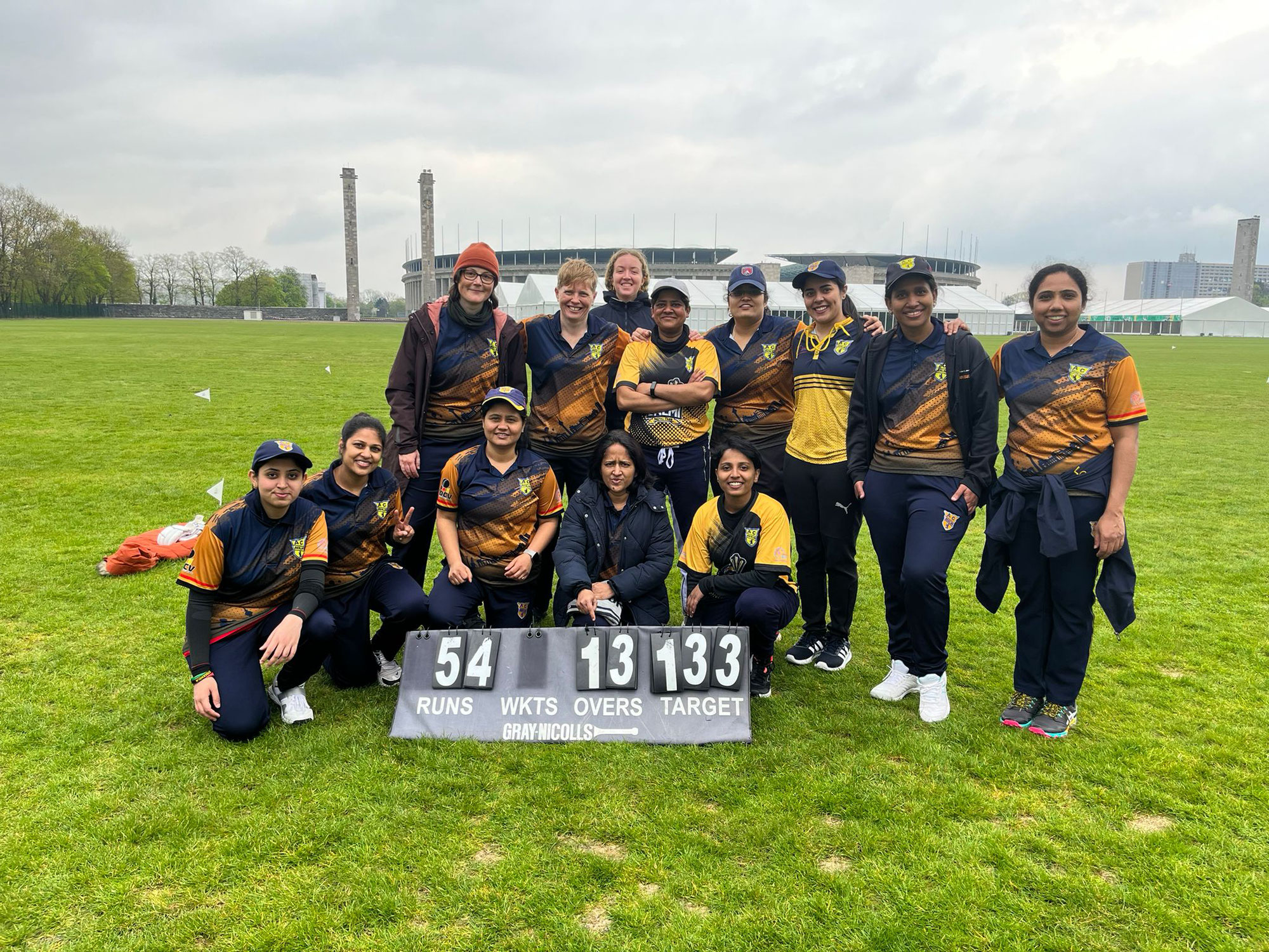 Bundesliga-Auftakt nach Maß für die Cricket-Frauen des ACB