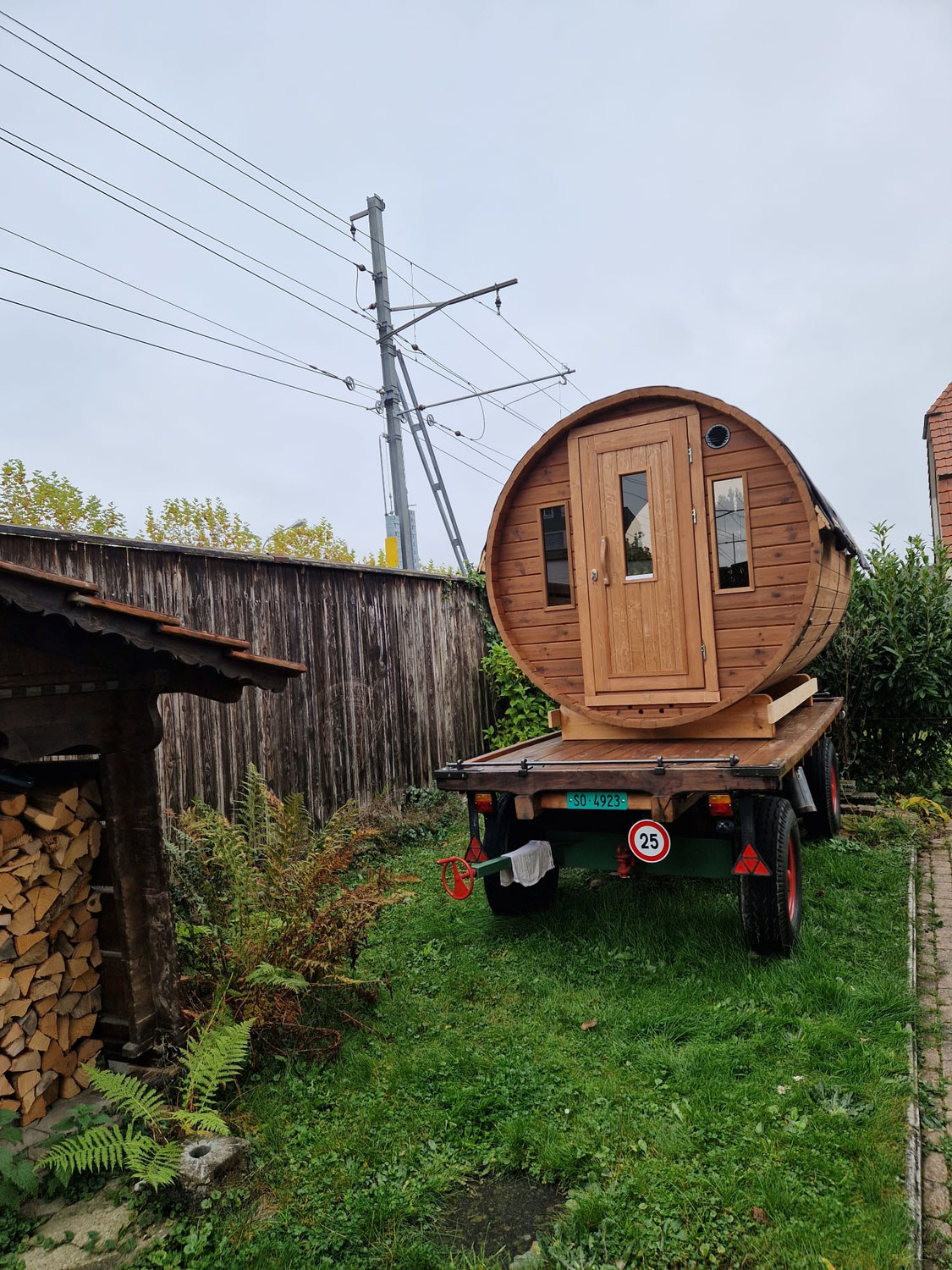 Lieferung einer Gartensauna