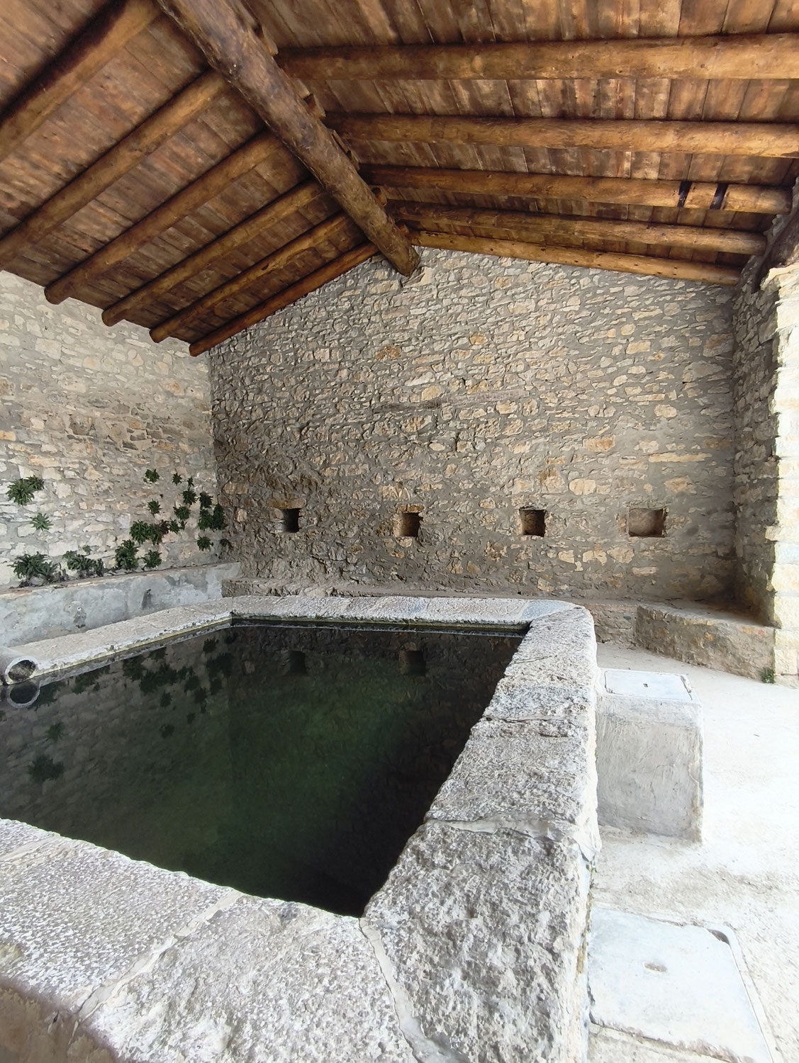 Adecuación del lavadero dels Regatxols en Ares del Maestrat