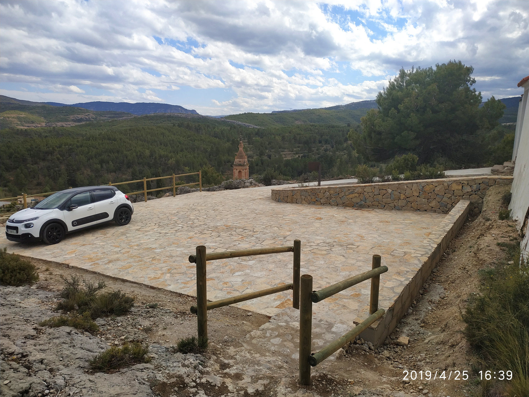 Mejora accesibilidad y aparcamiento zona pinturas rupestres Palanques