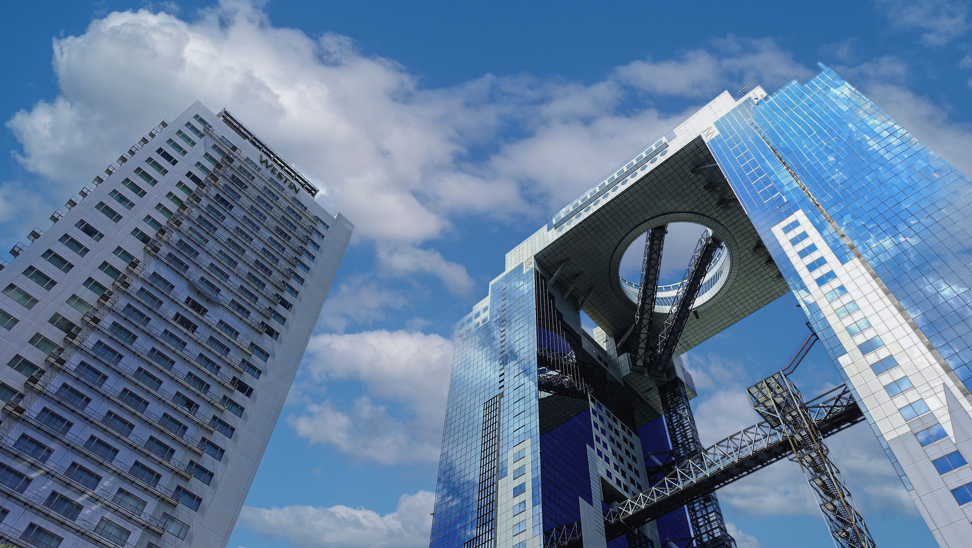 L'Umeda Sky Building