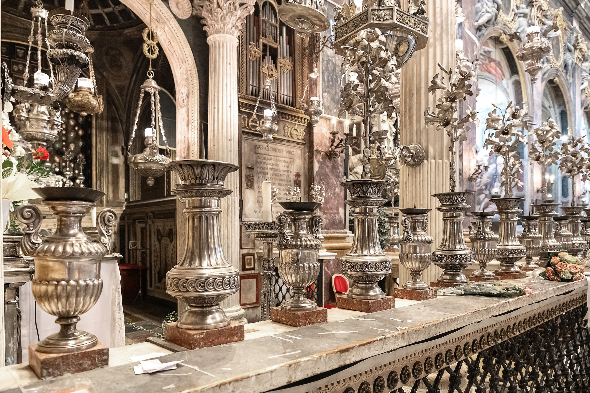 La Basilique de la Santissima Annunziata, dévotion à  la Vierge Marie