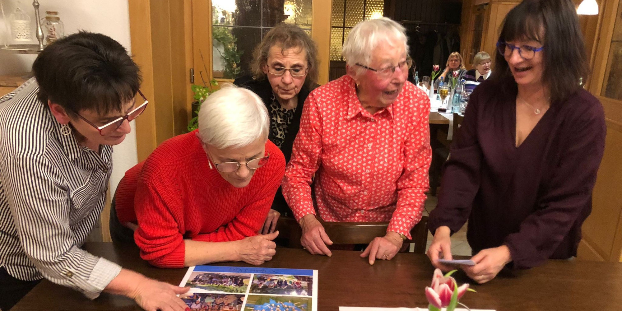 Damengymnastikgruppe feiert 50. Geburtstag
