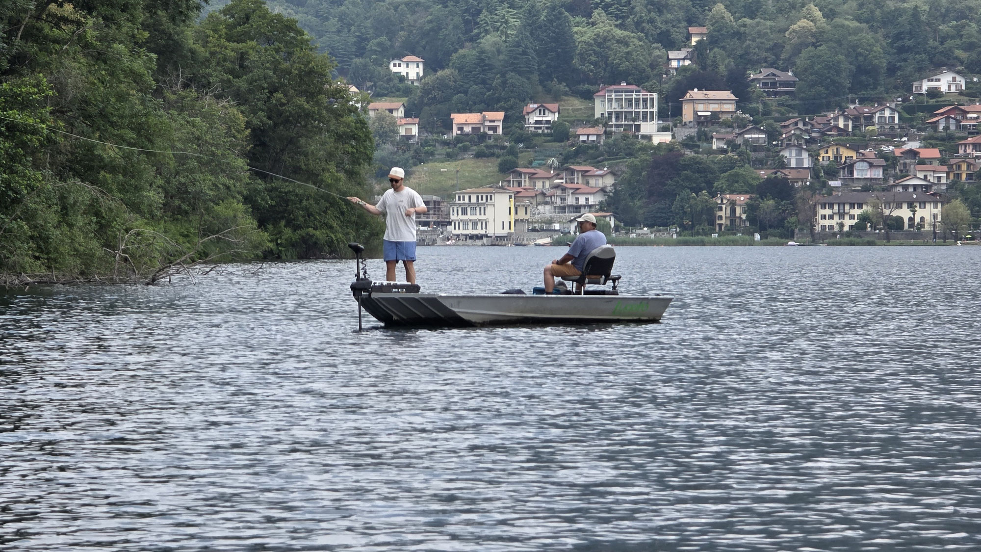 Fliegenfischen auf Schwarzbarsch am Lago die Mergozzo