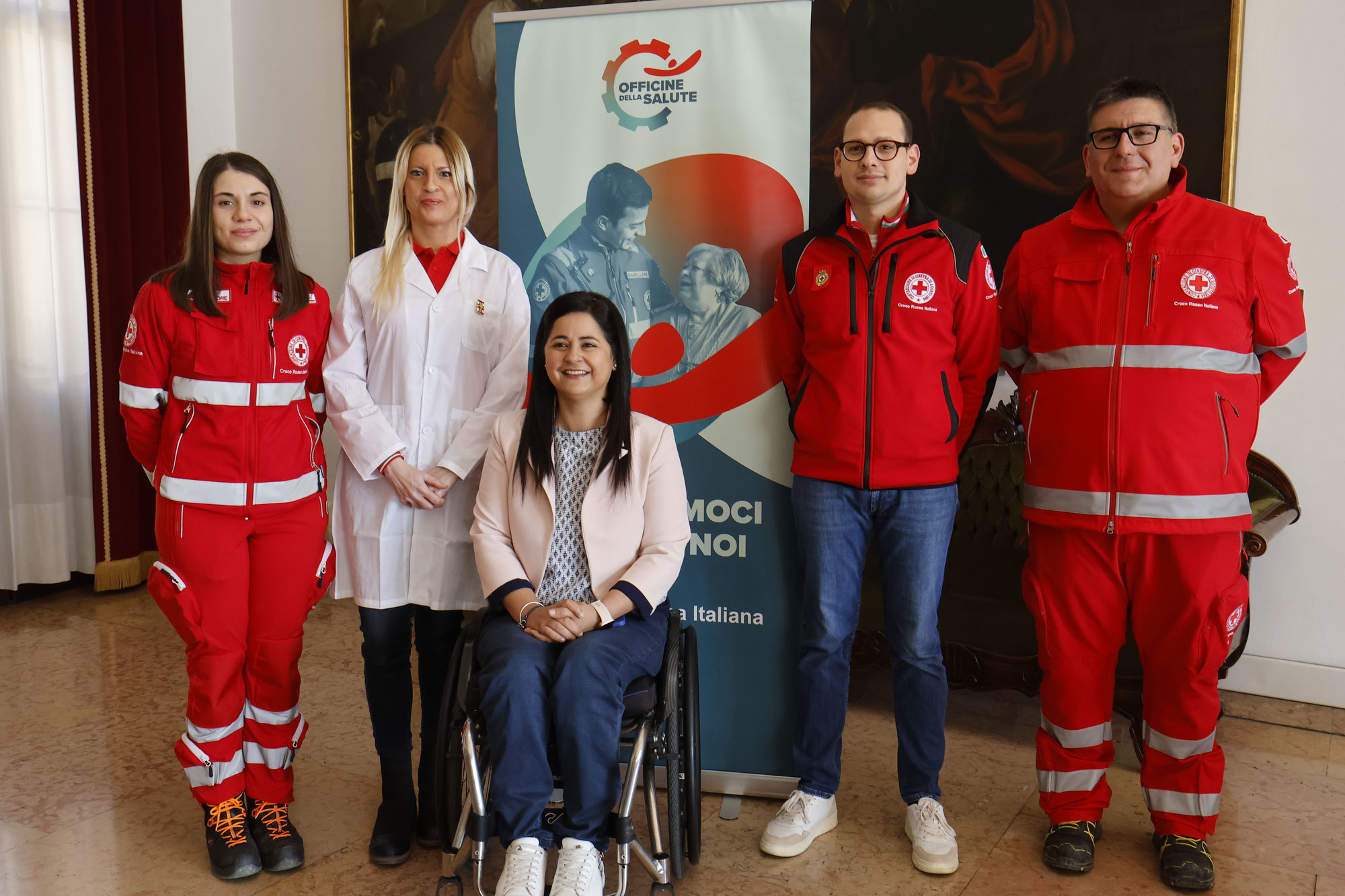Farmaci gratuiti per chi ha bisogno grazie al progetto   “Farmacia solidale” della CRI