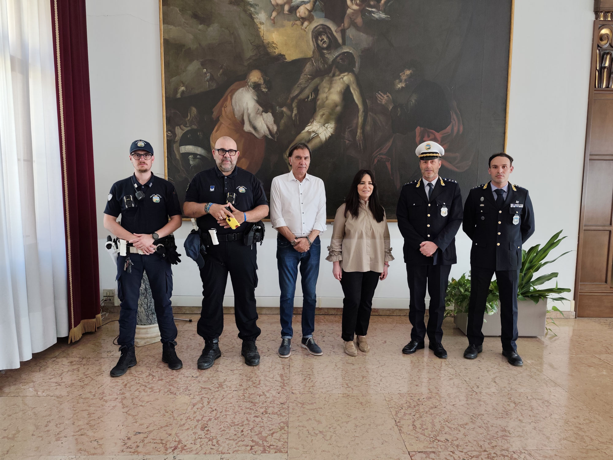 Al via da questa sera la sperimentazione ufficiale del Taser per la Polizia Municipale di Rovigo