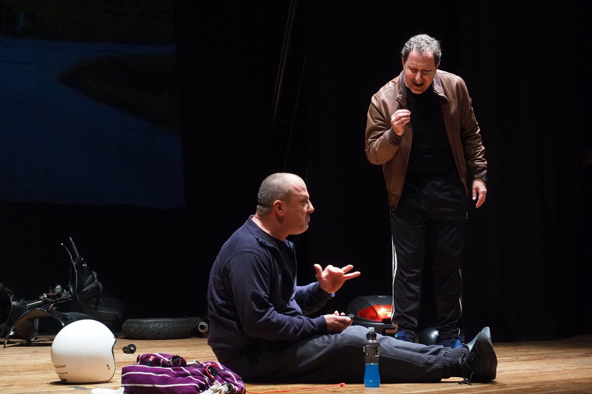 Teatro delle Regioni: arriva “Qui e ora”