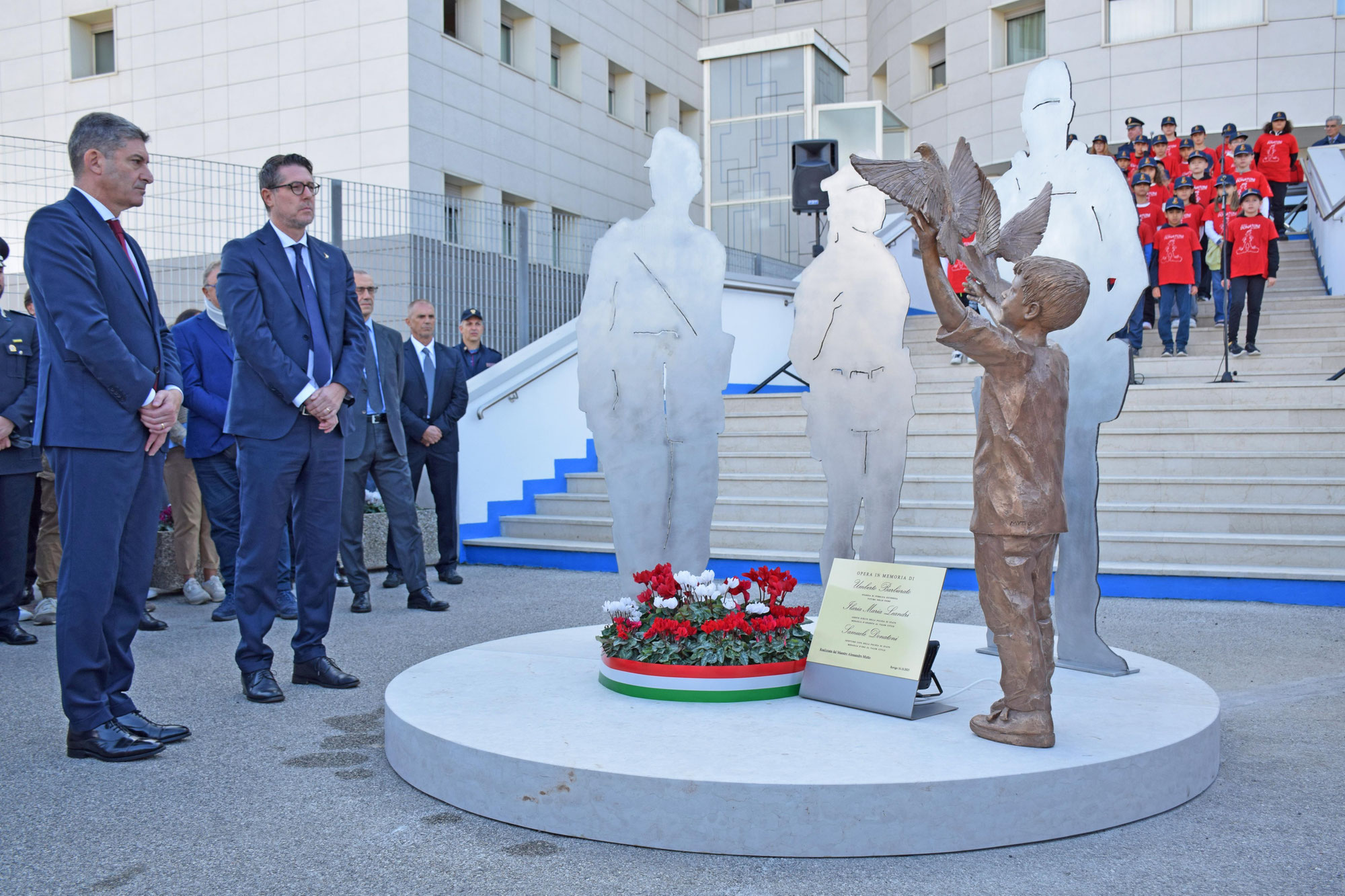 CERIMONIA IN QUESTURA PER LA SCOPERTURA DELLA SCULTURA DEDICATA AI CADUTI DELLA POLIZIA DI STATO