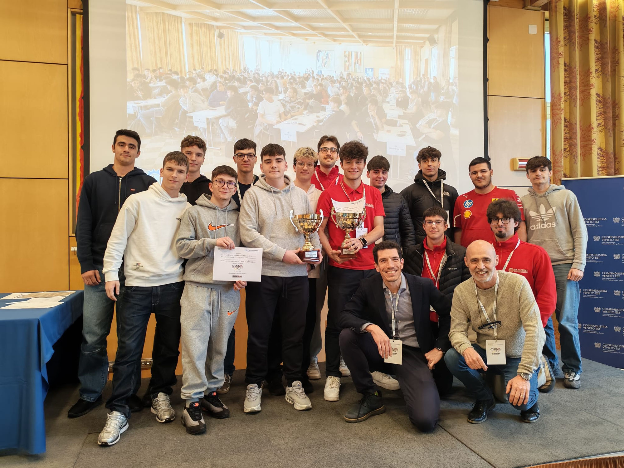 Agli studenti del Viola-Marchesini il titolo di campioni assoluti della Meccatronica