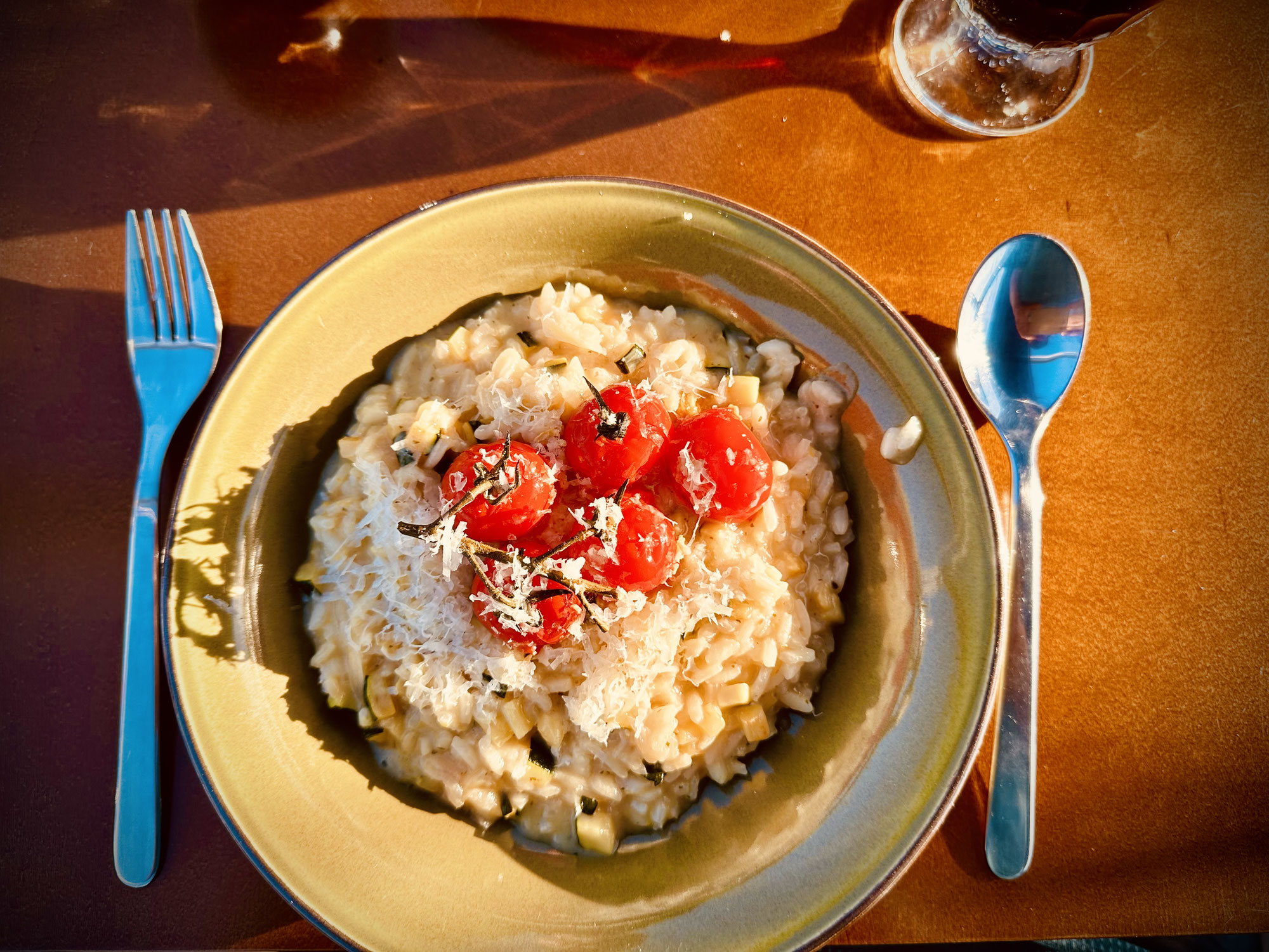 Malu’s Zucchetti – Zitrone Risotto mit Cherry Tomate usem Ofe
