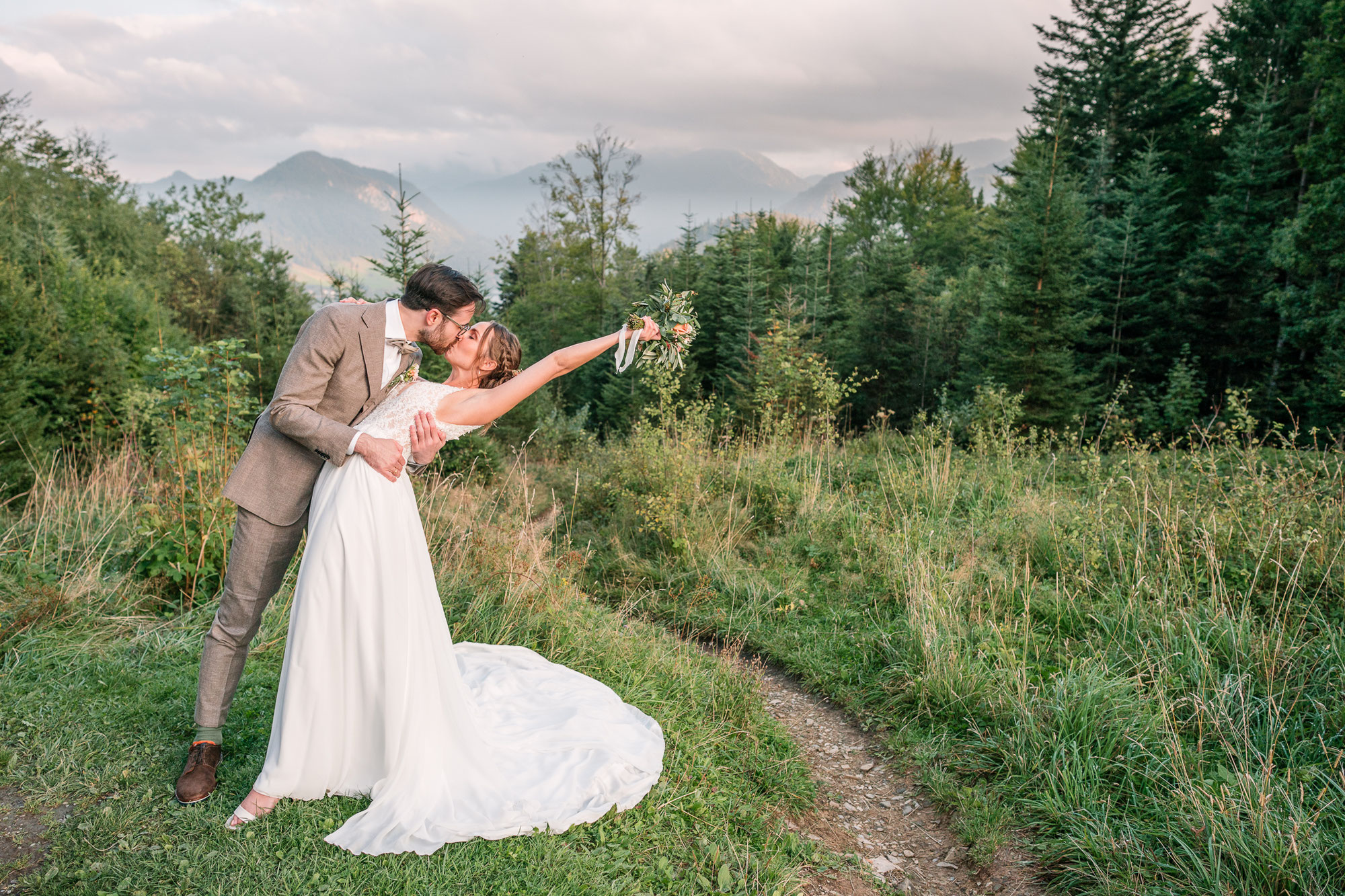 Svenja & Flo - standesamtliche Hochzeit Almbad Huberspitz am Schliersee