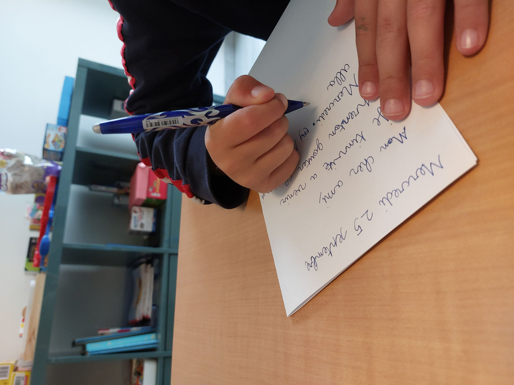 Tenue du crayon : un petit geste pour de grands effets sur l'écriture