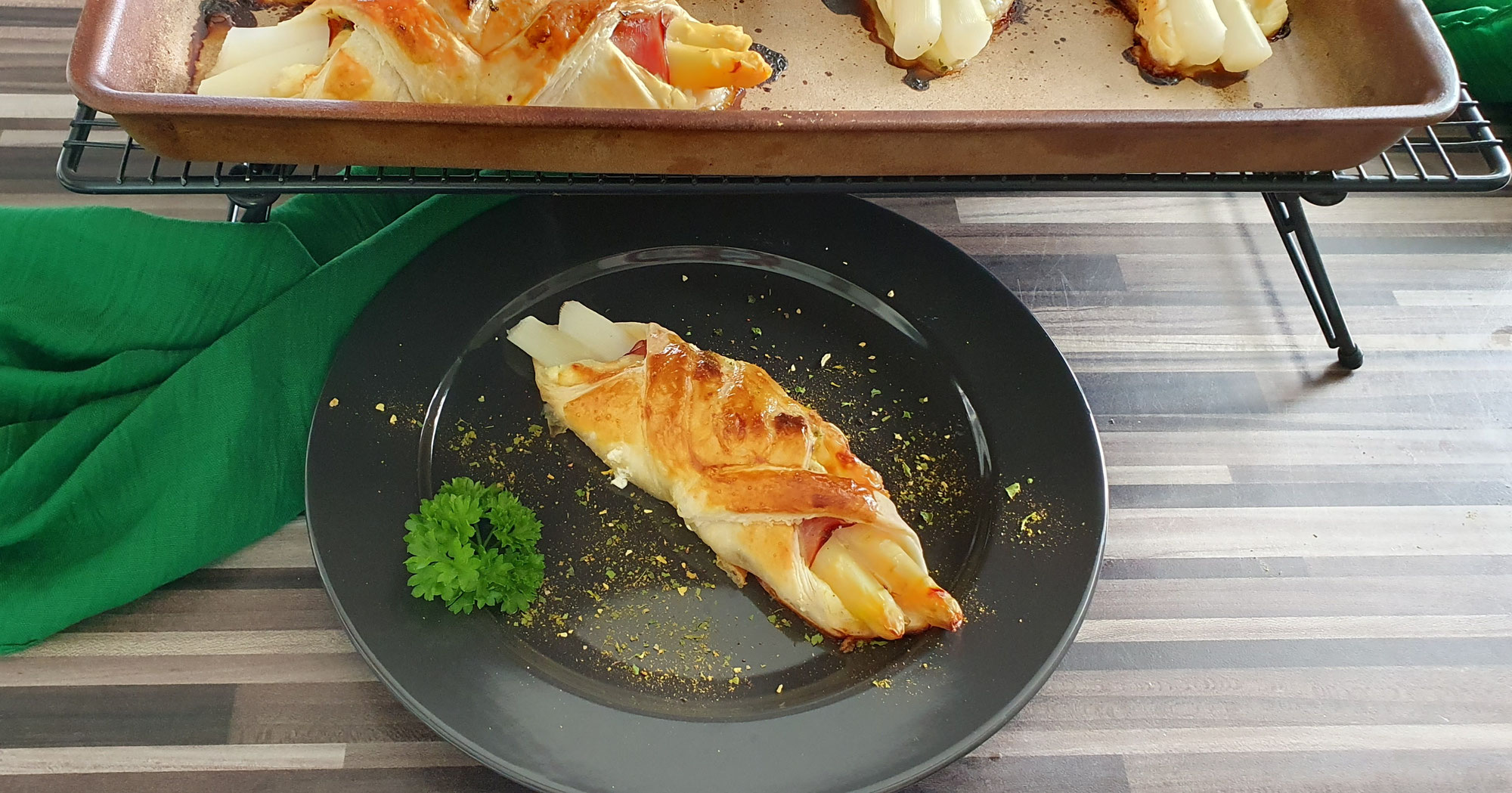Spargel im Blätterteig